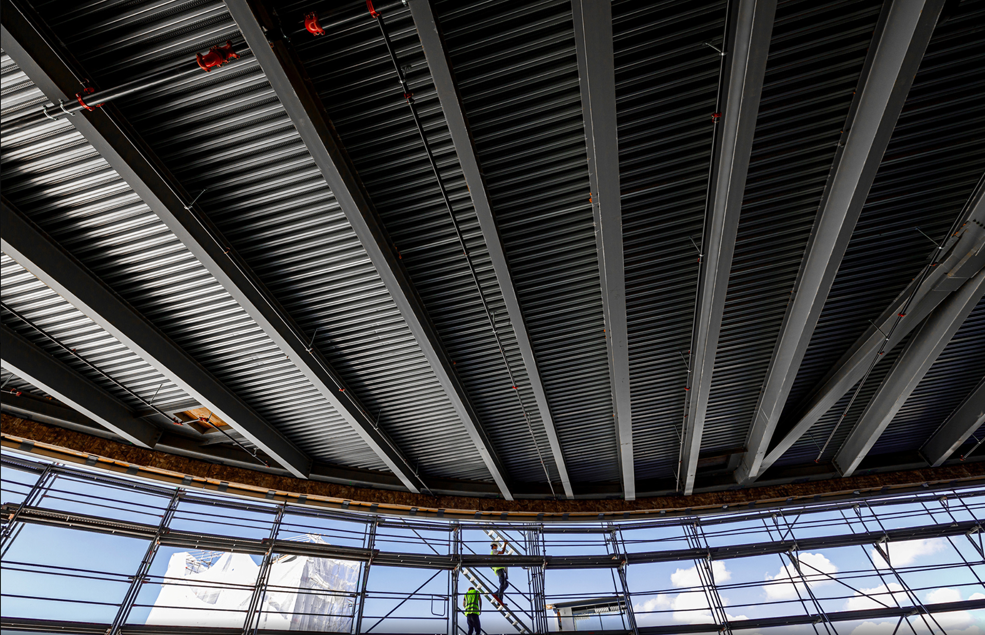 Le garage pour les cars TV