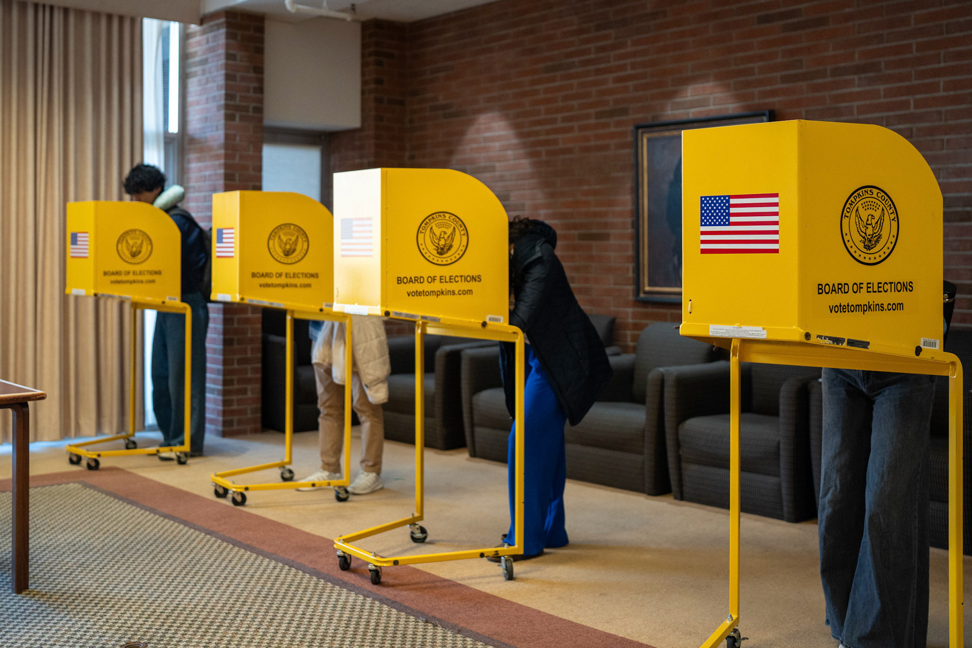 Students vote at the RPCC Voting location, Election Day, Nov 5, 2024. (Ming DeMers/Sun Photography Editor)