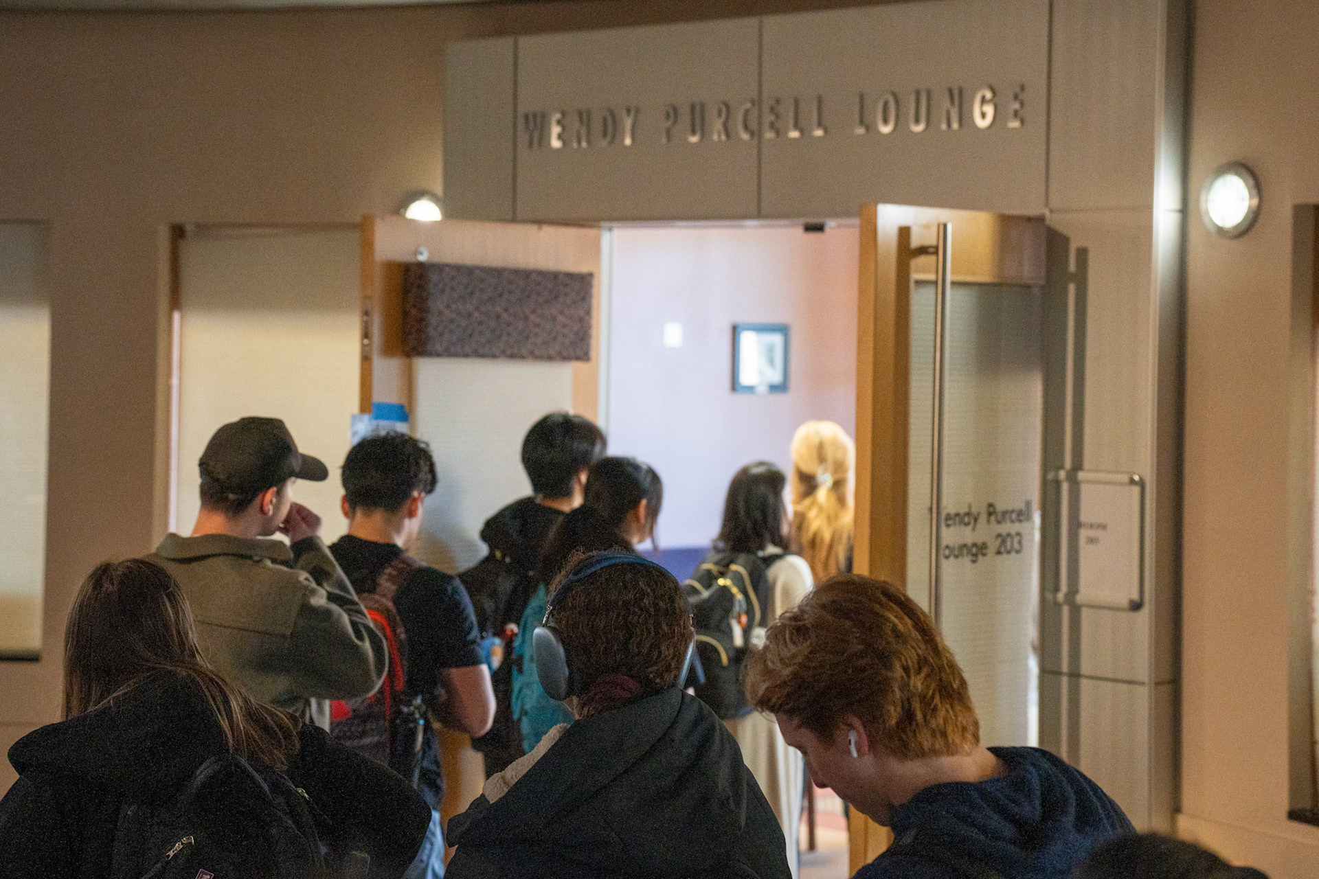 Approxiamately 50 students wait in line at the RPCC Voting location, Election Day, Nov 5, 2024. (Ming DeMers/Sun Photography Editor)