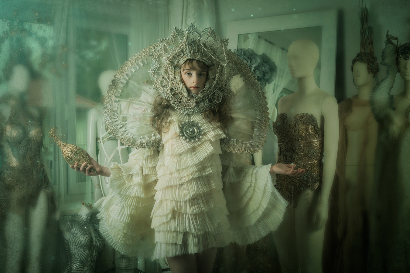 Costume design - Katarzyna Konieczka Photo - Kobaru Model - Marcelina Makeup - Wszelaky make-up Hair - Katarzyna Mątewska Kowalewska, Pomorskie Studium Sztuk Wizualnych Jewelry - Danuta Czapnik