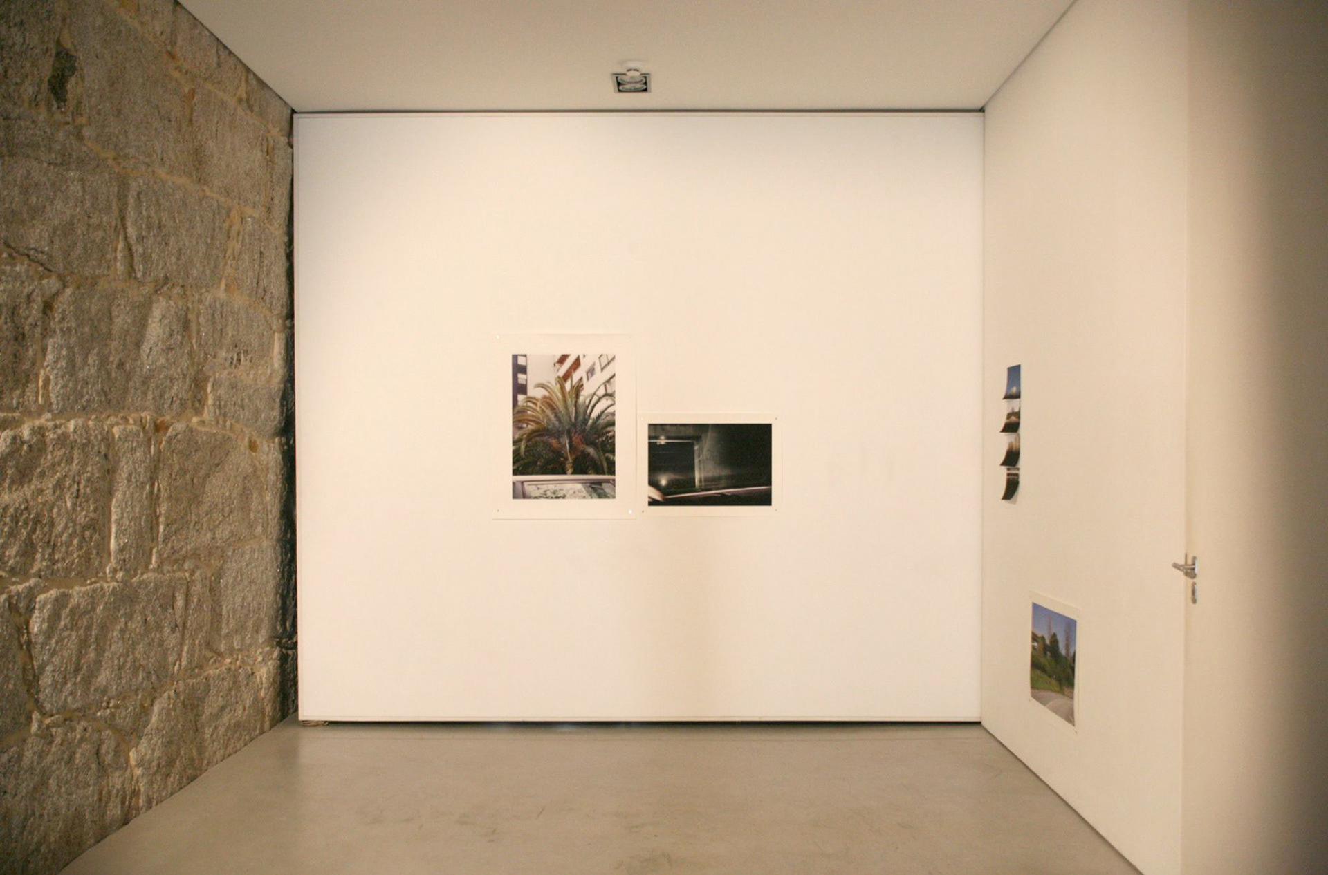"O passeio, a escuta e o respirar da acção",  Espaço MIRA, Porto, PT. curadoria José Maia, Maria Côrte-Real e Susana Rodrigues. Créditos Fotográficos: Patrícia Barbosa
