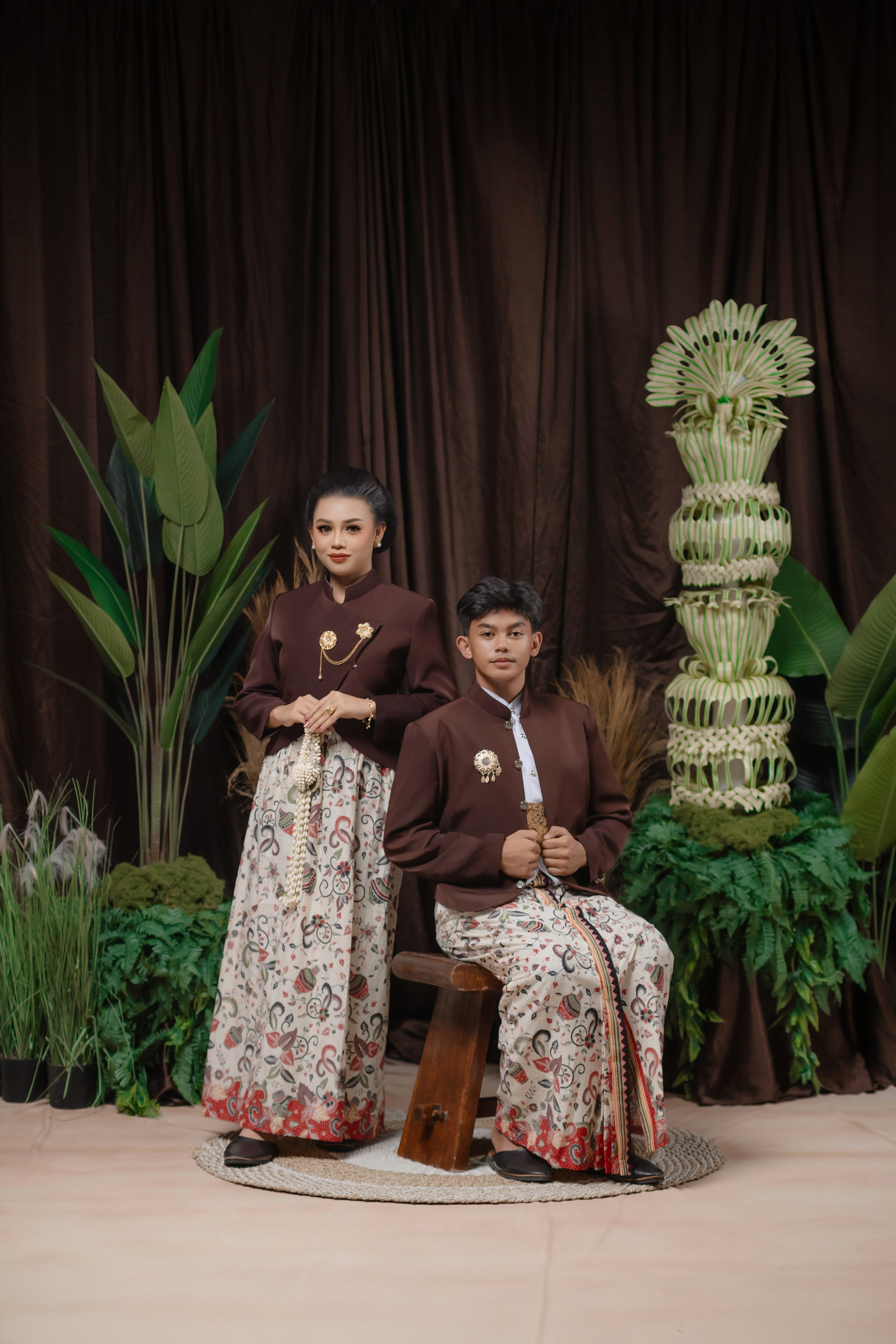Kebaya Janggan Coklat