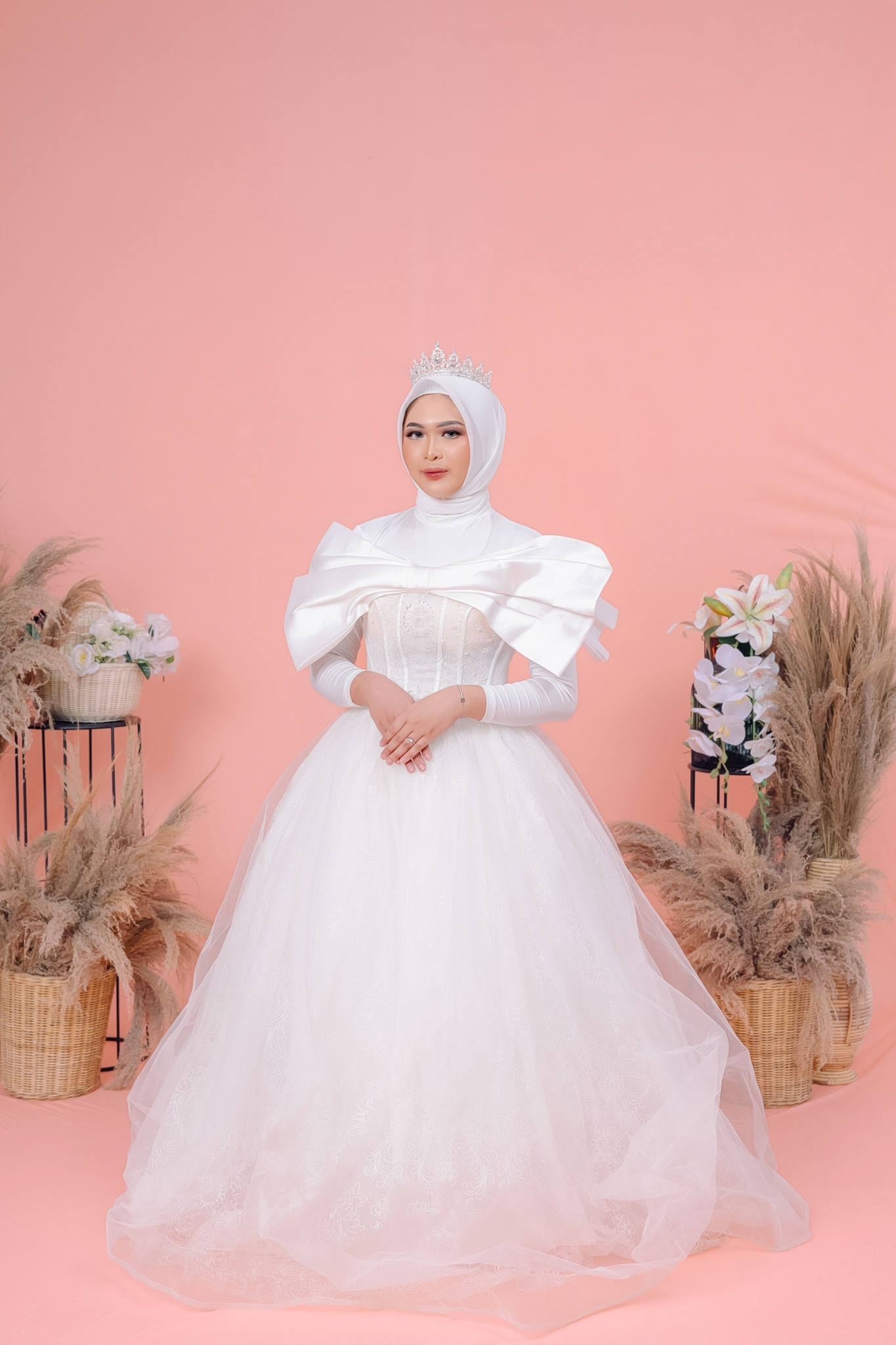 Gaun kembang sabrina pita