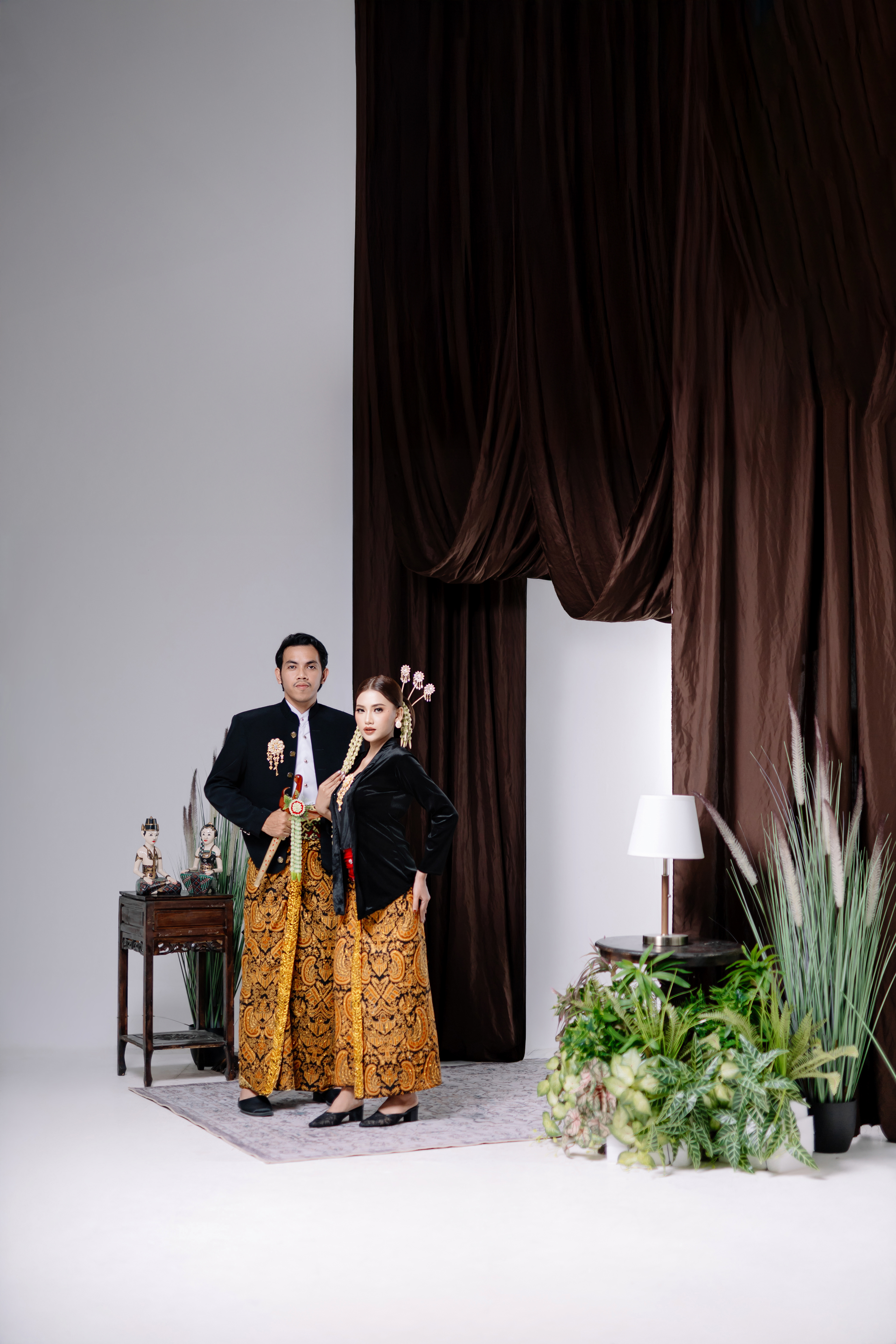 kebaya Bludru 2