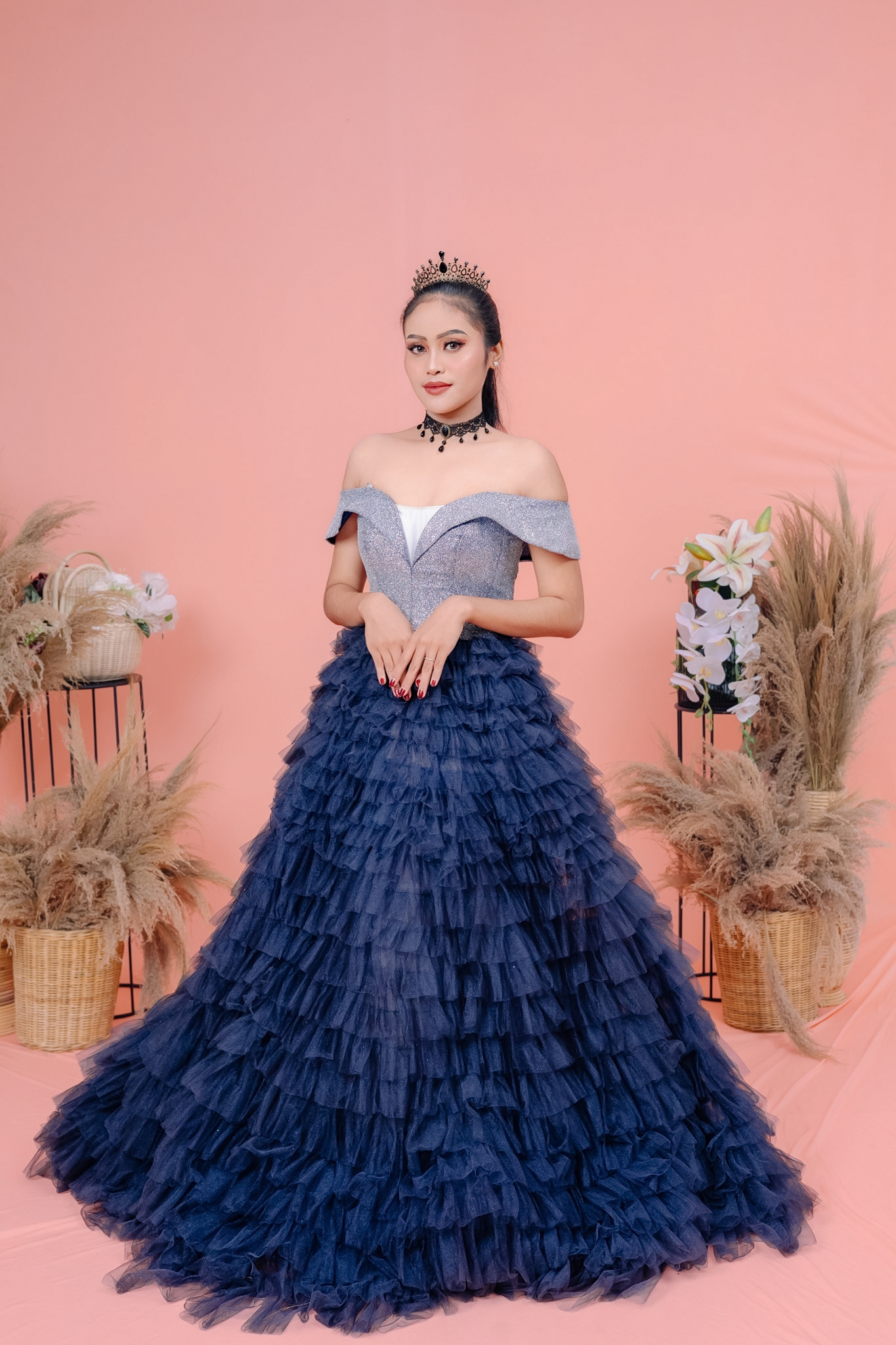 Gaun kembang navy tutu