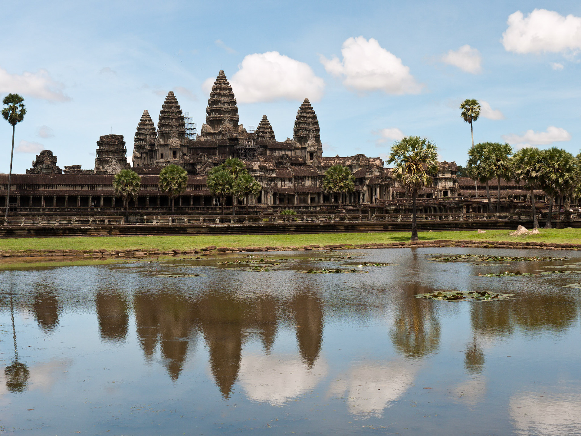(Angkor Wat)
