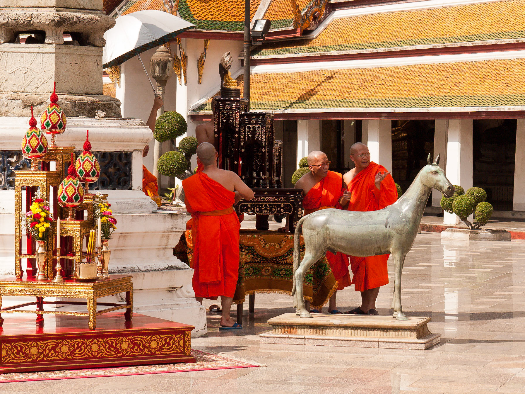 (Wat Suthat, Bangkok)