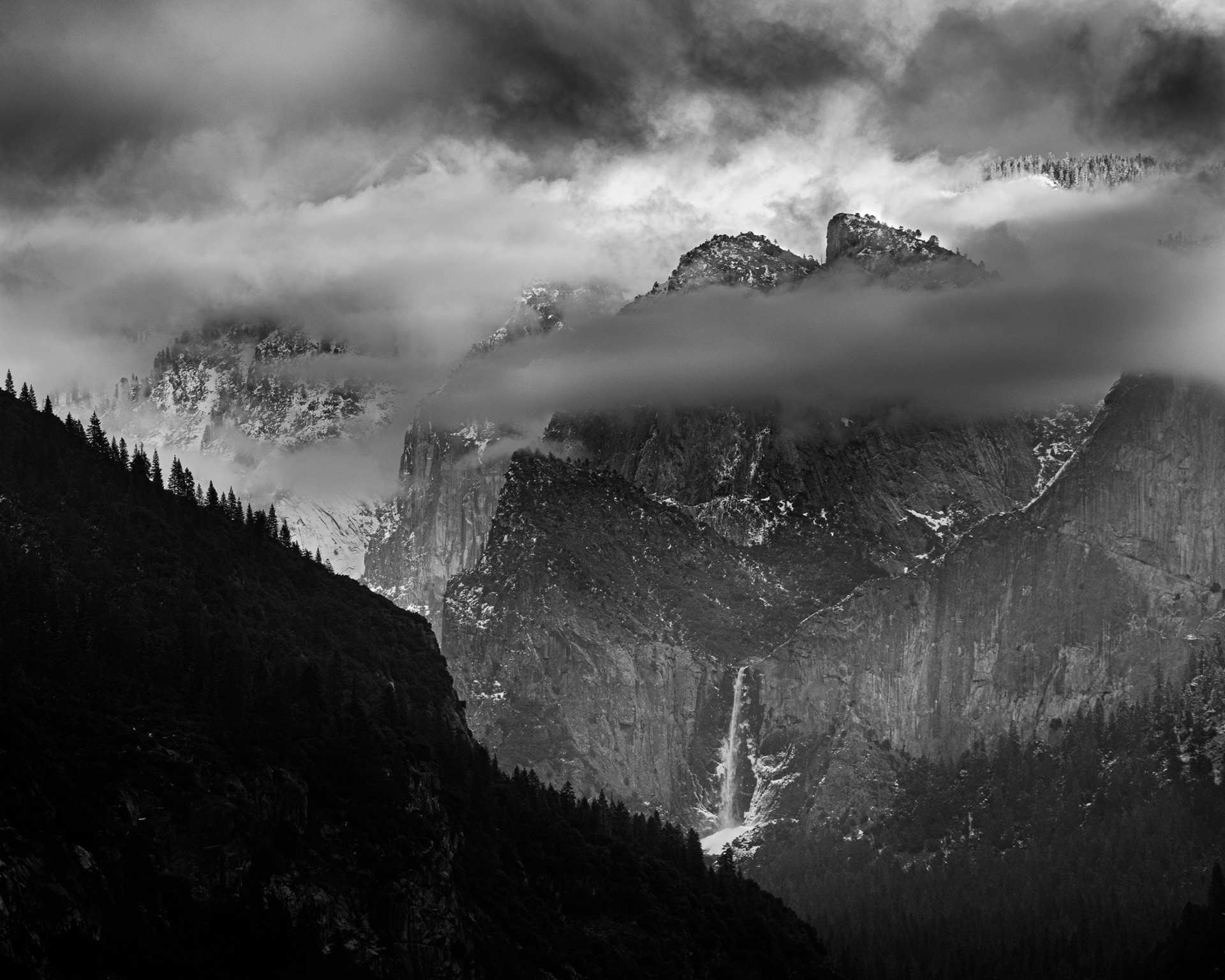 A peek into the valley