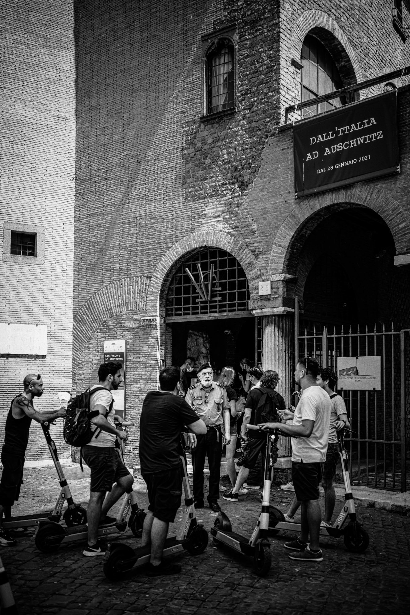 Gang des trottinettes, Rome