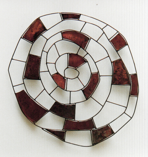 O passar do tempo III (Over time III), 5 editions, iron and electric welding, 29.1 in, 2003.