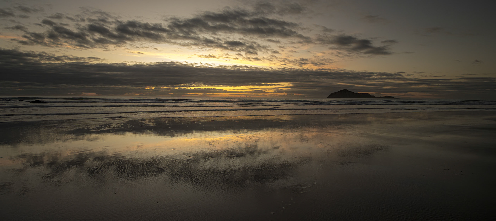 Sunrise at Wairama Beach,, North Isalnsd NZ