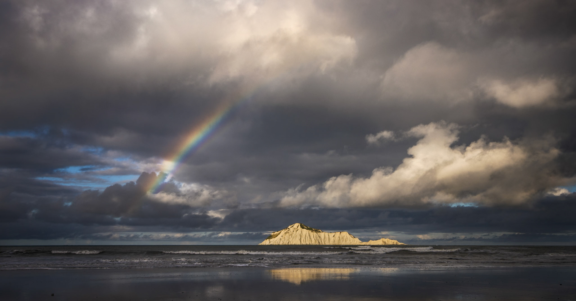 Bare Island, Wairama Beach. NZ, North Island.