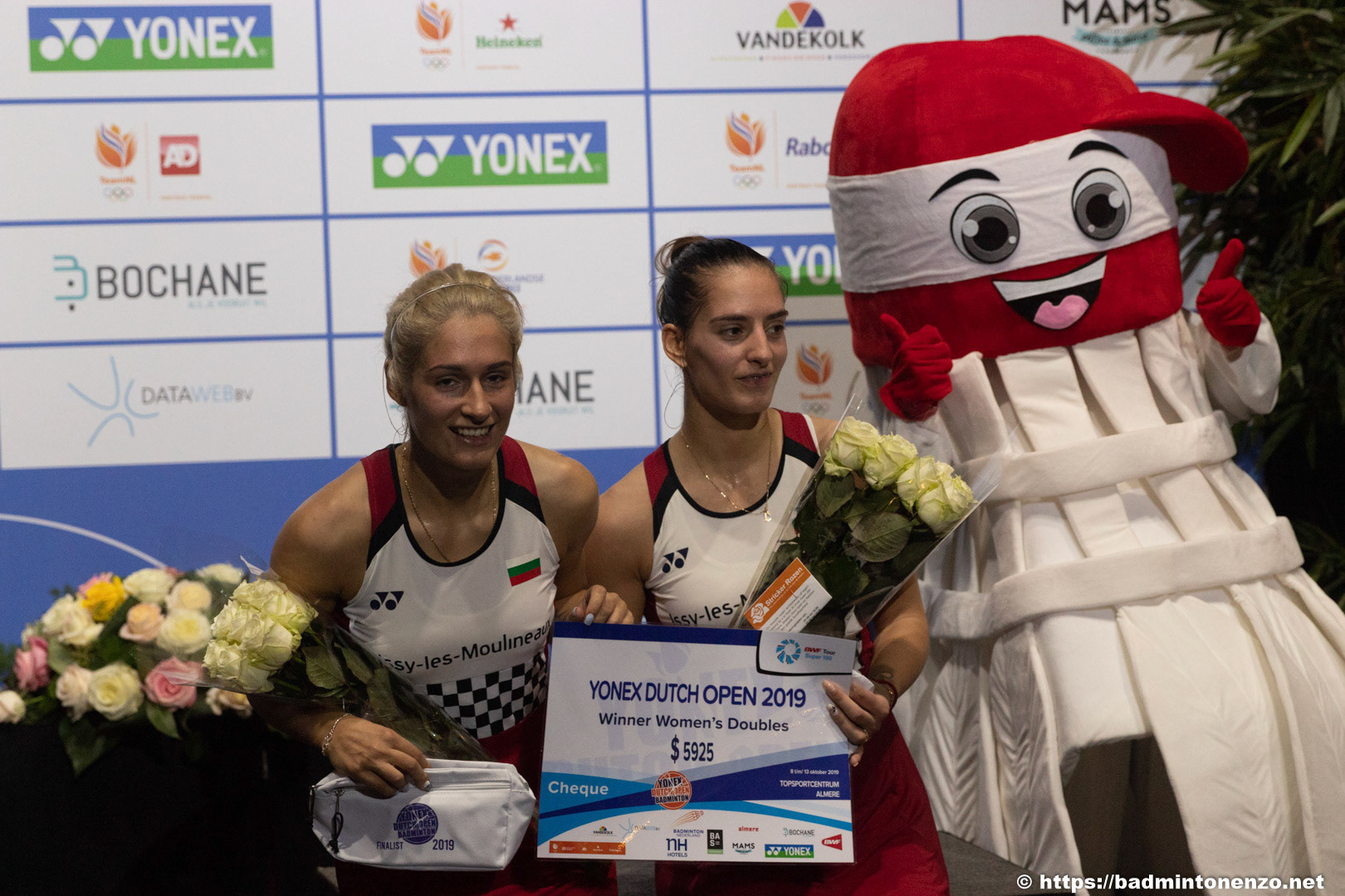 Gabriela and Stefani Stoeva