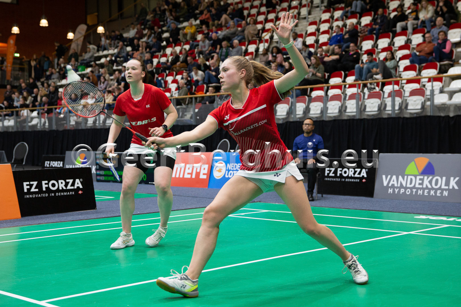Kelly van Buiten, Meerte Loos