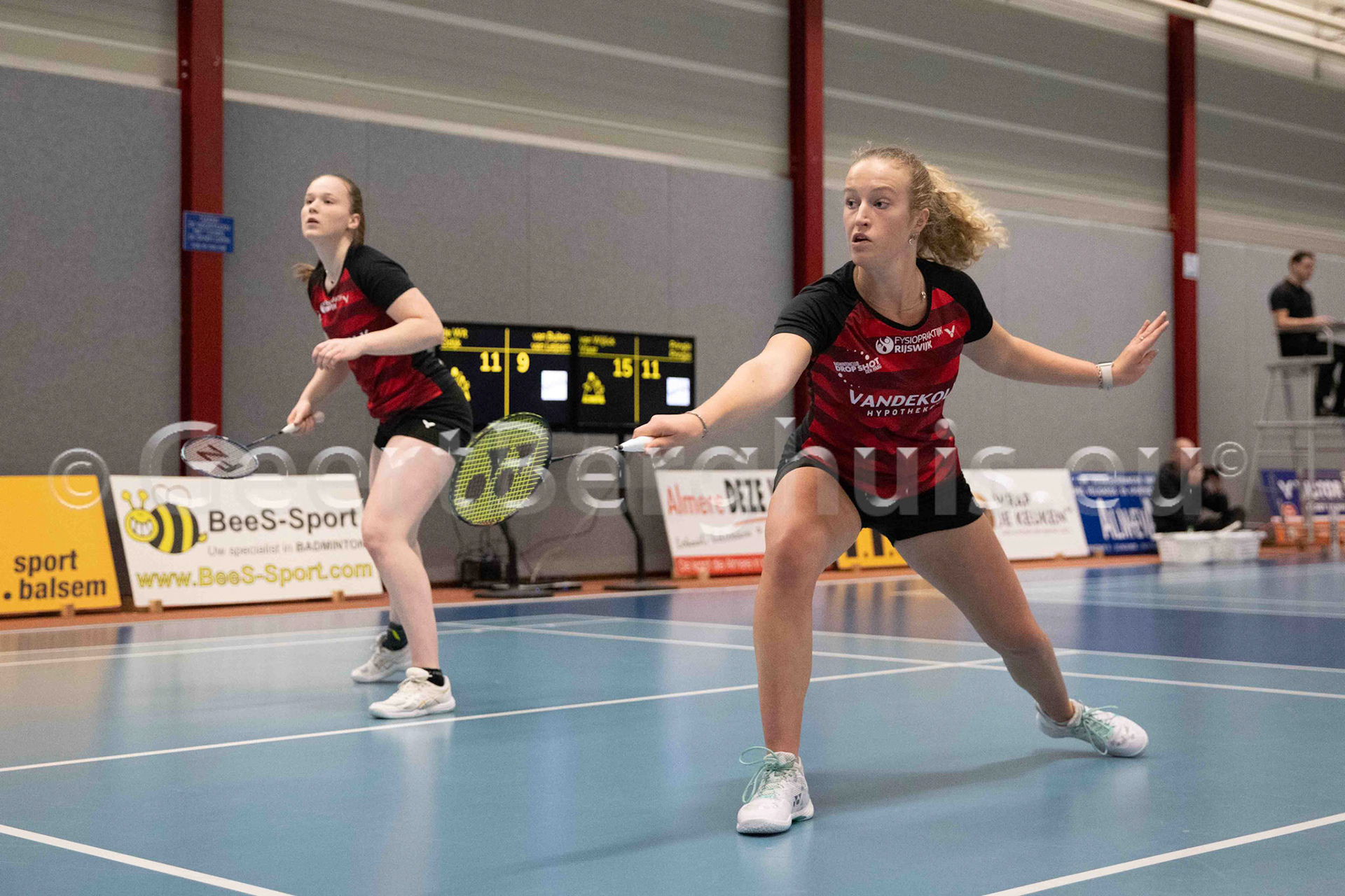 Kelly van Buiten, Iris van Leijsen