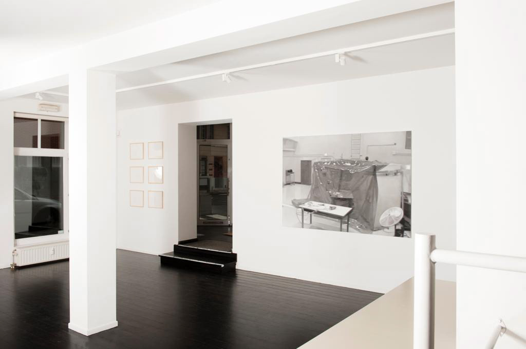 Vue de l’exposition Rafael Carneiro, Paulo Climachuaska, Bodson-Emelinckx Gallery, 2011, Bruxelles