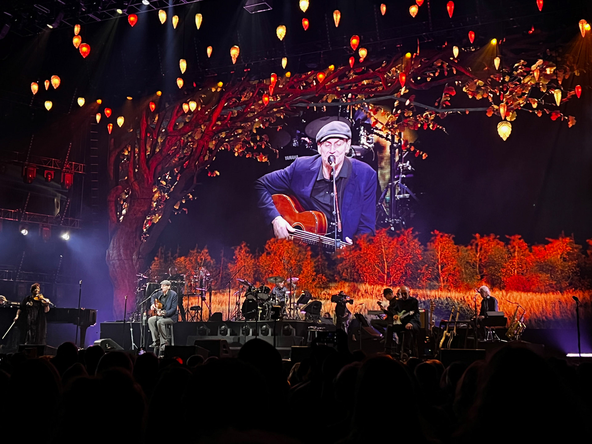 James Taylor Concert - T-Mobile Center - Crowd Views