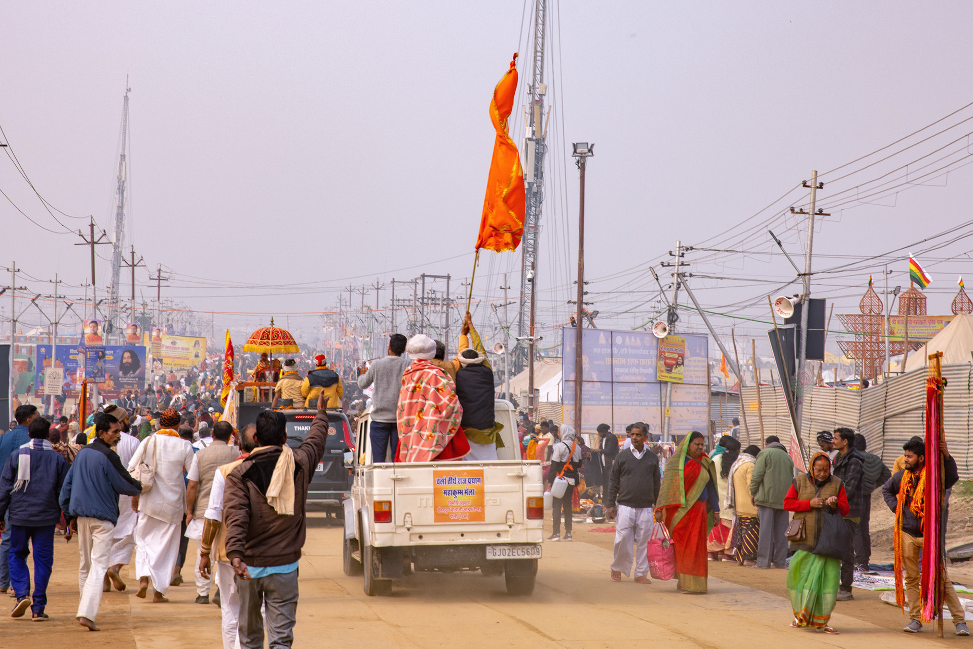 Heading towards the Ganges, the day prior to the first holy dip and already quite crowded