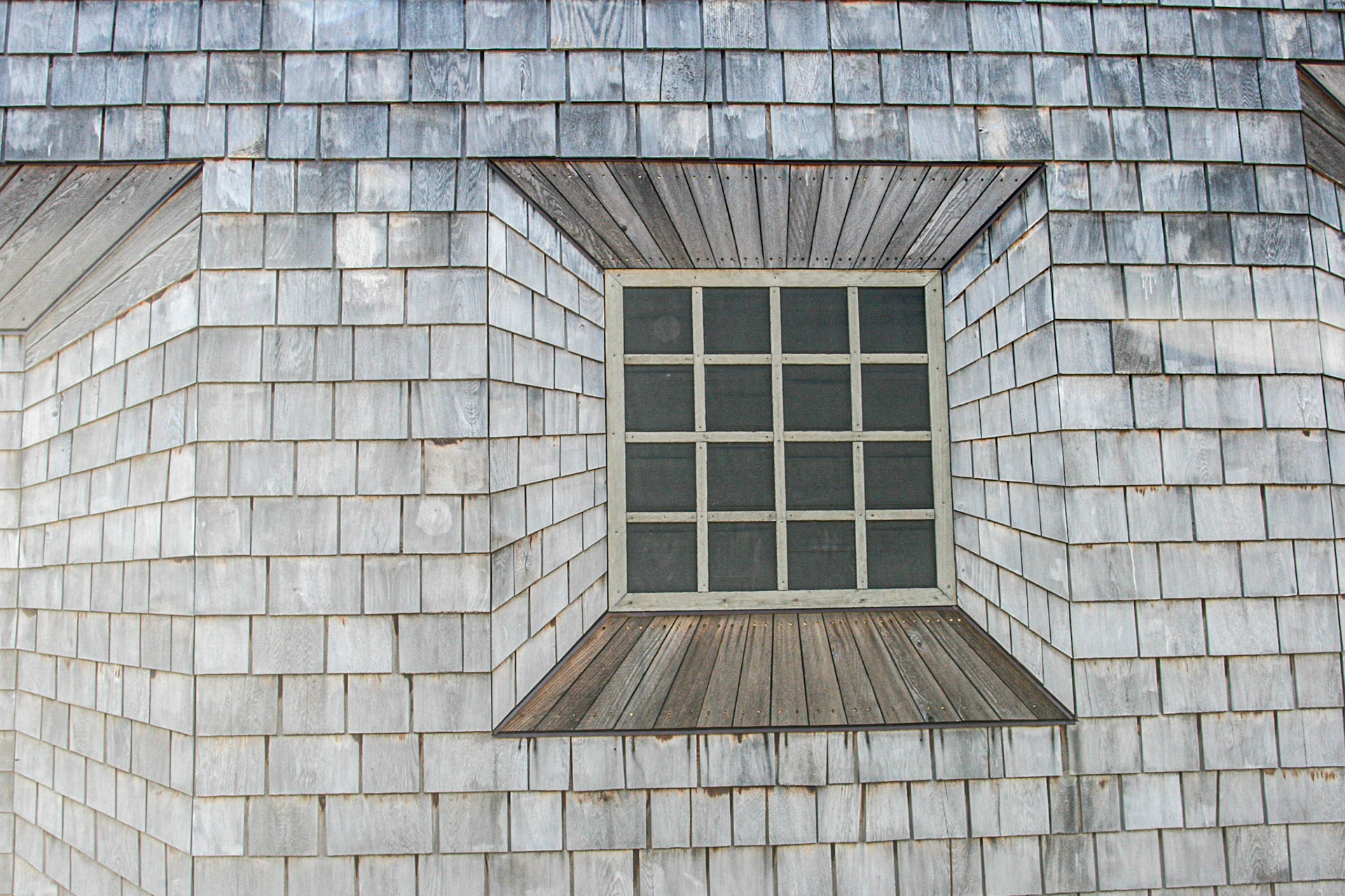 This is a shingled wall.