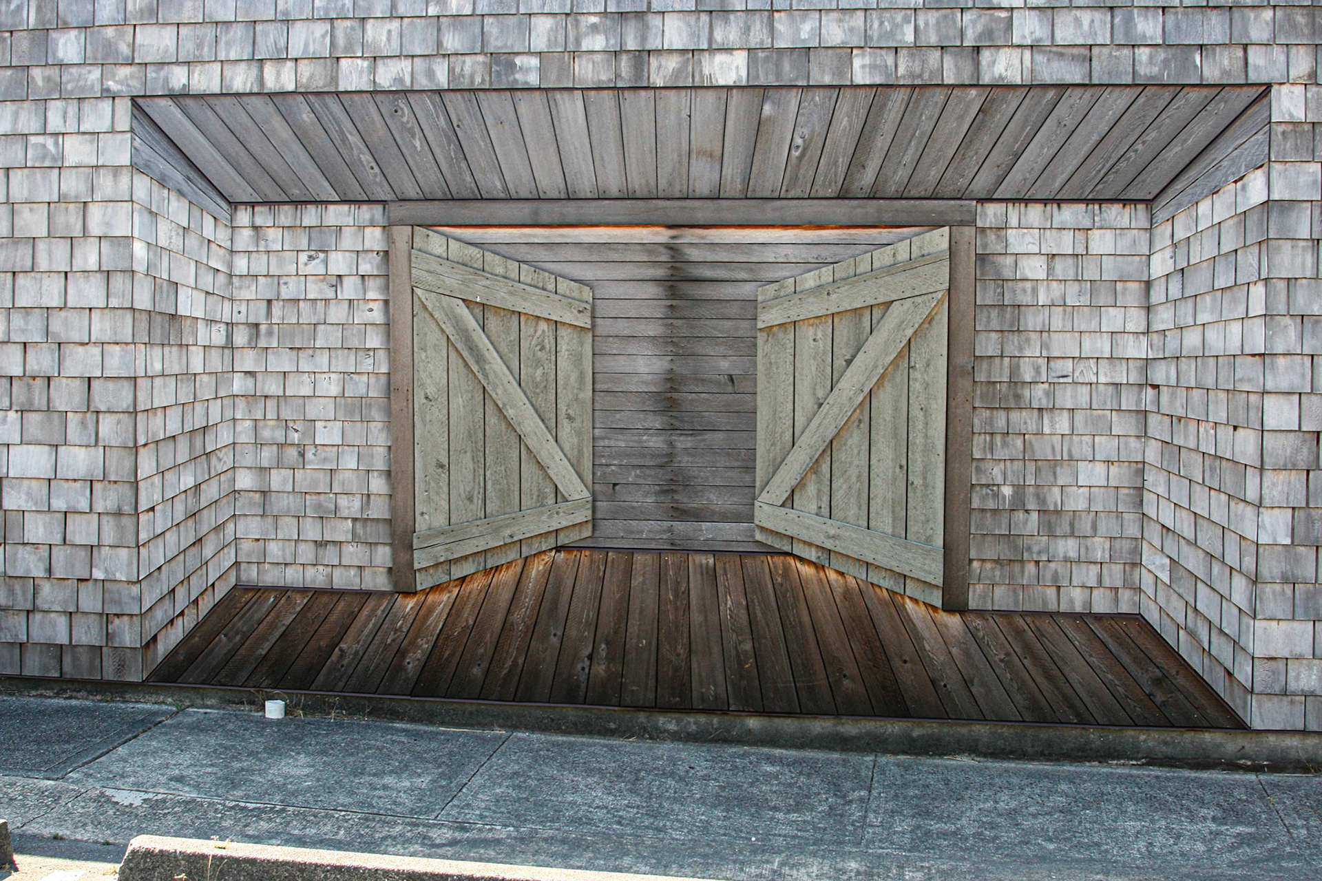 Cdlose-up of a shingled wall.