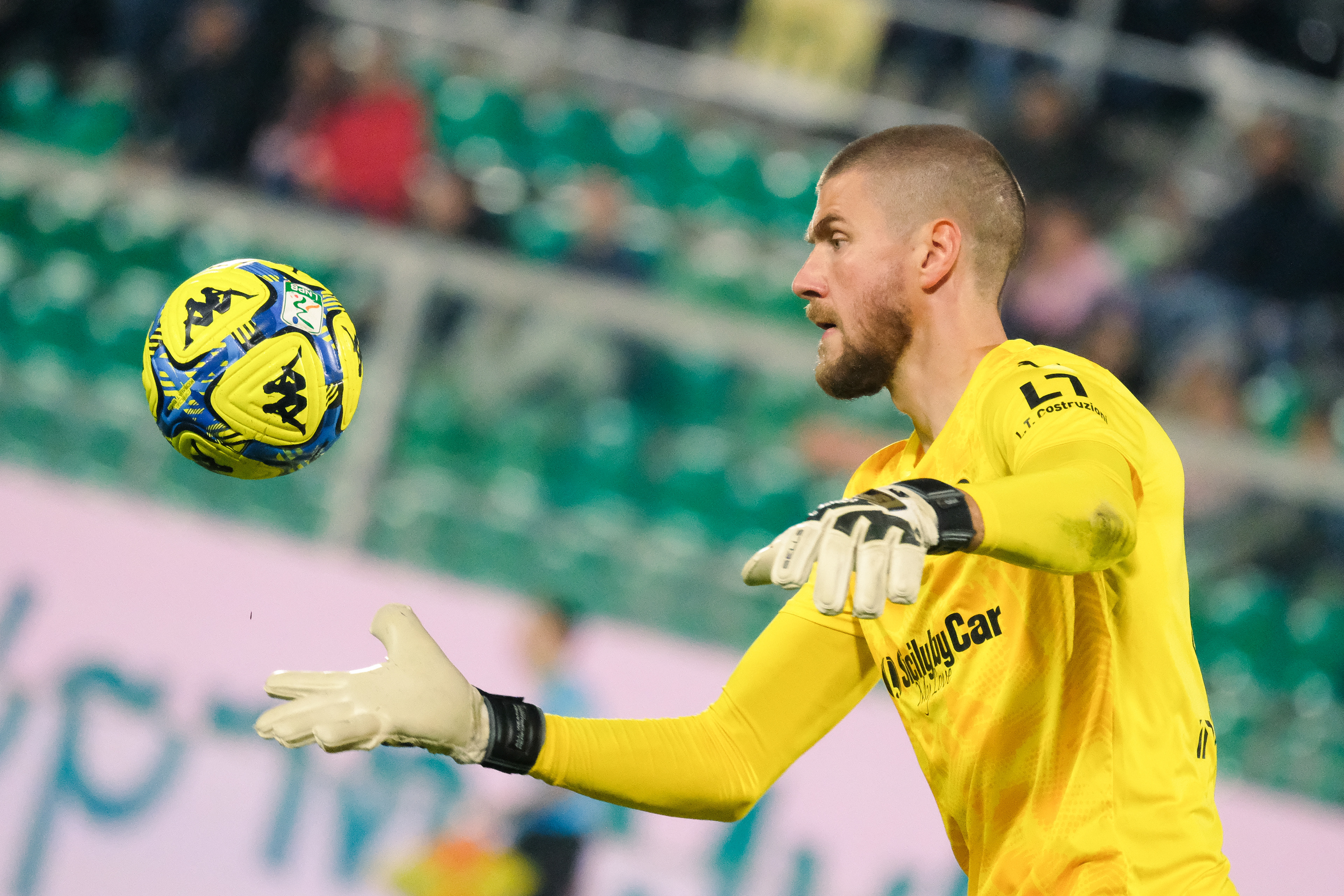 Palermo, Italy, 12 December 2025. Renzo Barbera Stadium, Palermo vs Sampdoria, match valid for the 2025/2026 Serie B championship. In the photo: Jesse Joronen (Palermo FC)