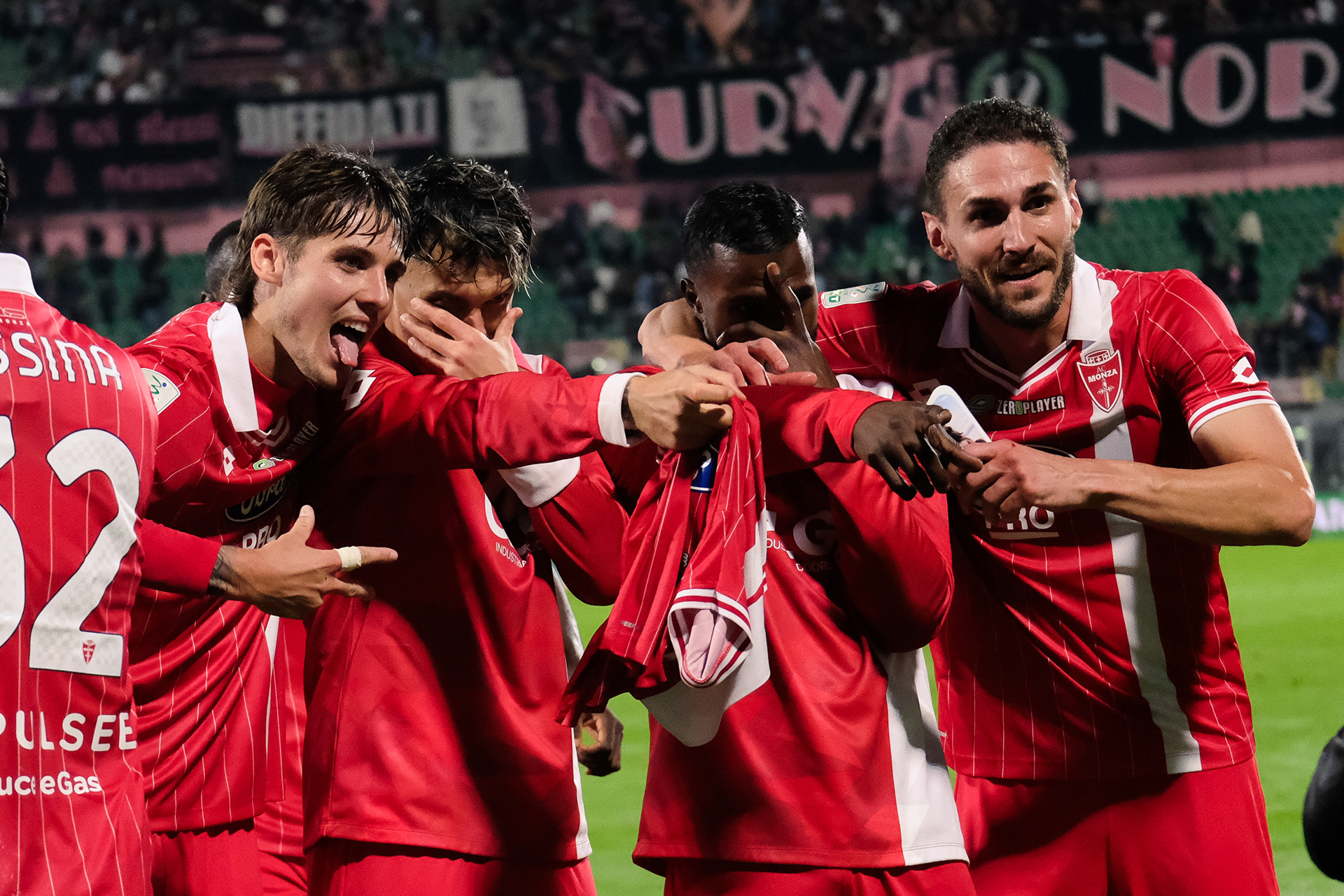 PALERMO v MONZA - Serie B // PALERMO, ITALY - OCTOBER 28: Monza Celebration after the Serie B match between Palermo FC and Monza at Stadio Comunale Renzo Barbera on october 28, 2025 in Palermo, Italy. (Photo by Federico Serra)