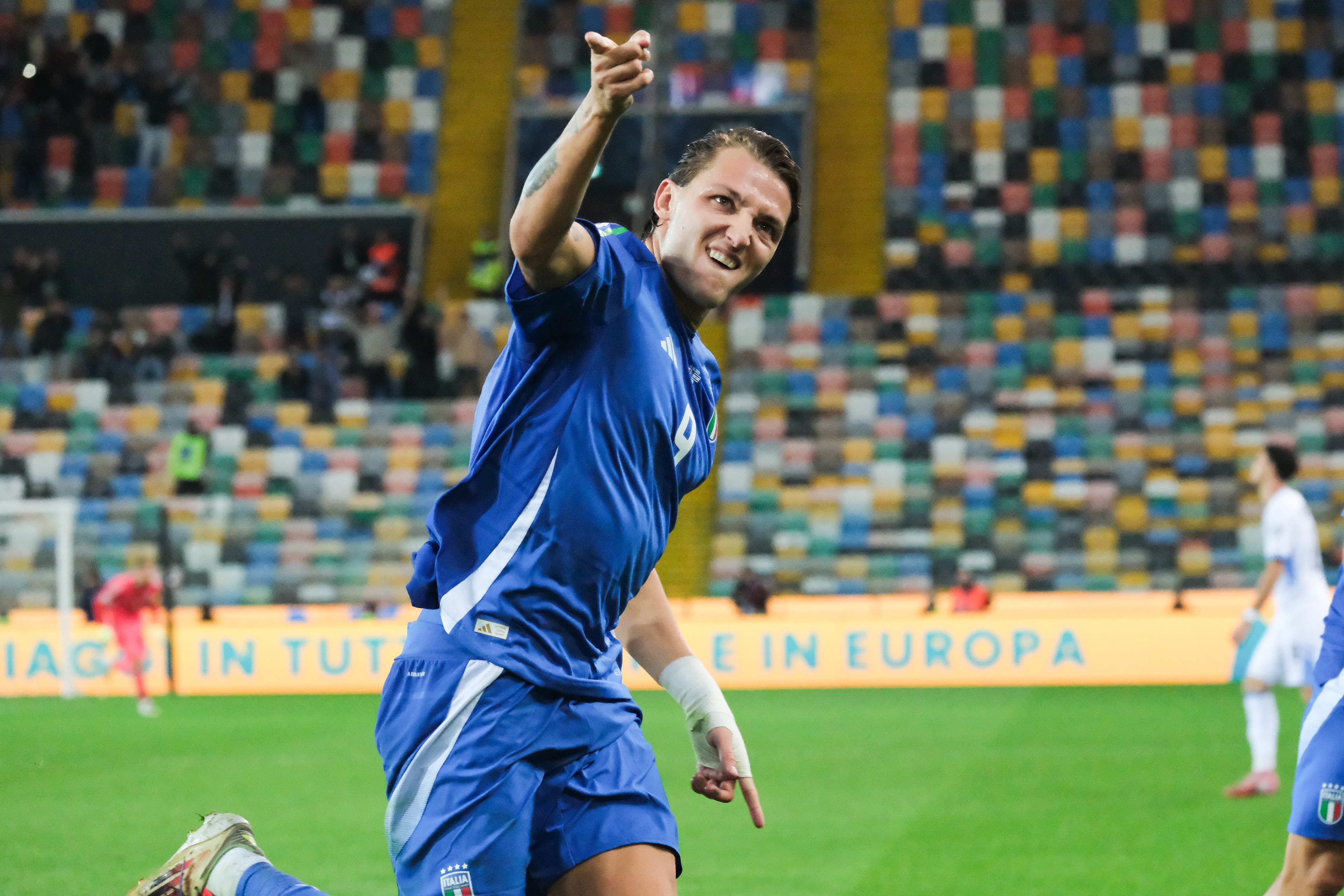 ITALY FC v ISRAEL - FIFA World CUP 2026 - Qualification Round // UDINE, ITALY - OCTOBER 14: Mateo Retegui of Italy celebrating his gol during the match between Italy and Israel at Stadio Friuli on october 14, 2025 in Udine, Italy. (Photo by Federico Serra)