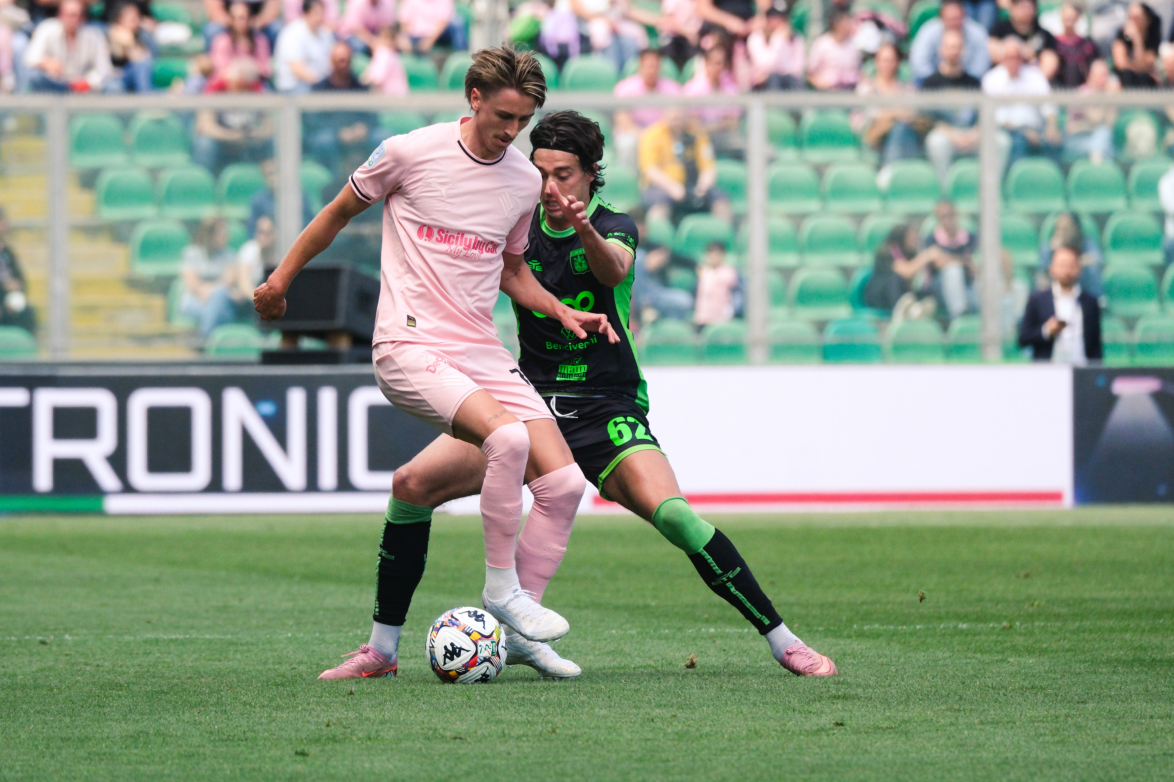 Palermo, Italy, 30 April 2026. Renzo Barbera Stadium, Palermo vs Catanzaro, match valid for the 2025/2026 Serie B championship. In the photo: Dennis Johnsen (Palermo FC) and Ruggero Frisonini (US Catanzaro)