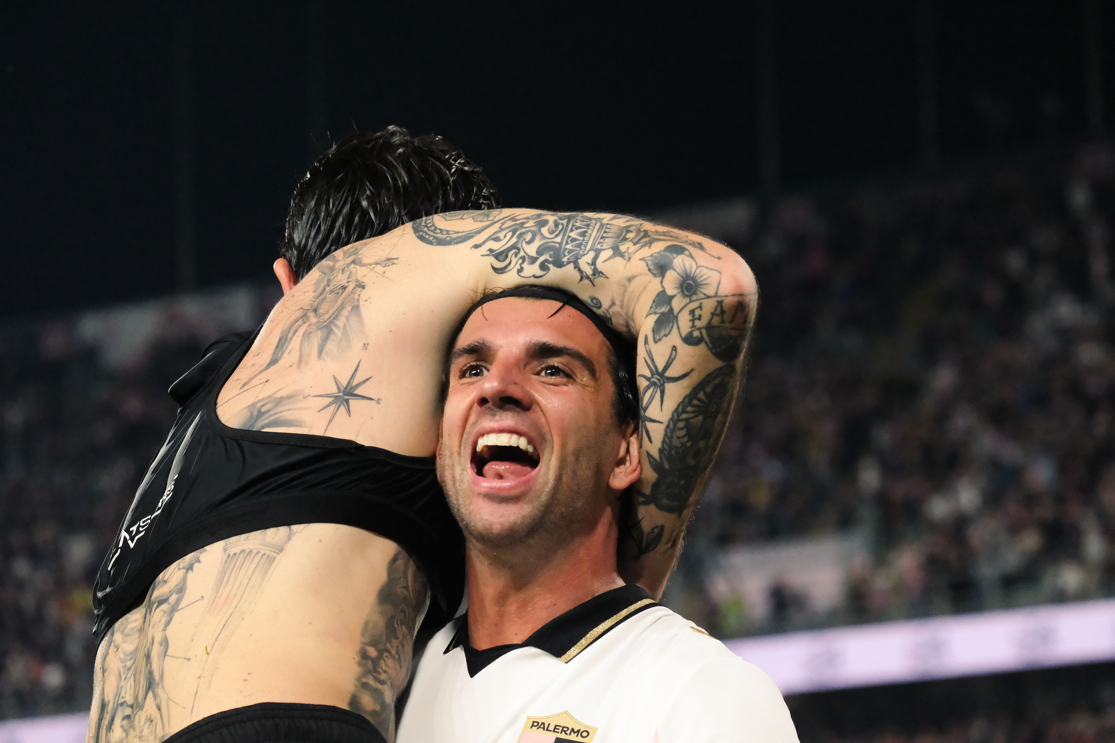 PALERMO v PESCARA - Serie B // PALERMO, ITALY - NOVEMBER 01: Palermo FC celebrating a goal during the Serie B match between Palermo FC and Pescara at Stadio Comunale Renzo Barbera on november 01, 2025 in Palermo, Italy. (Photo by Federico Serra)