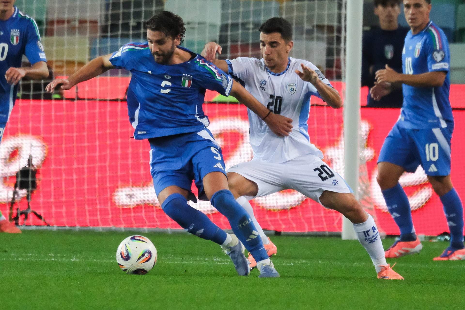 ITALY FC v ISRAEL - FIFA World CUP 2026 - Qualification Round // UDINE, ITALY - OCTOBER 14: Manuel Locatelli of Italy in action during the match between Italy and Israel at Stadio Friuli on october 14, 2025 in Udine, Italy. (Photo by Federico Serra)