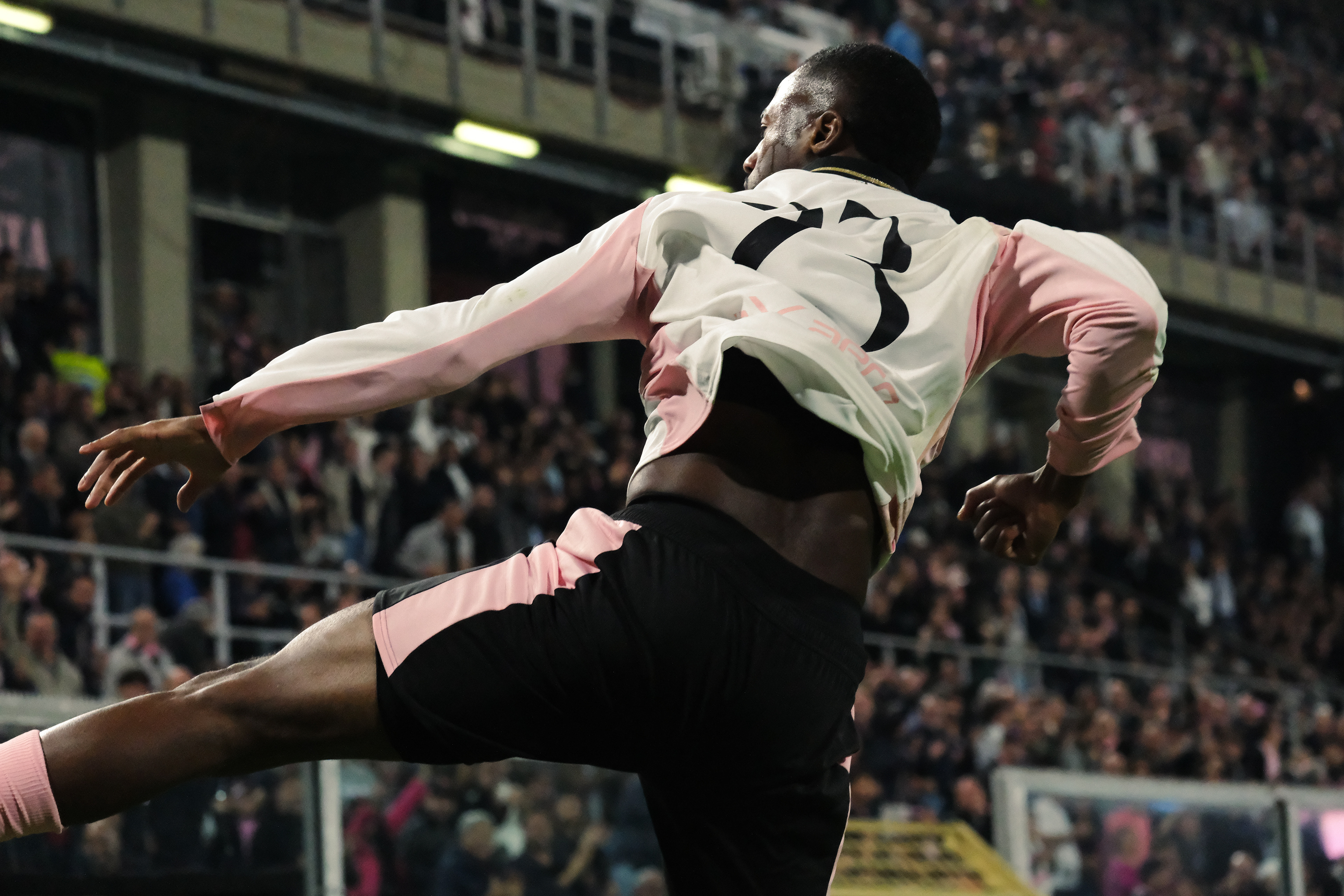 PALERMO v PESCARA - Serie B // PALERMO, ITALY - NOVEMBER 01: Salim Diakité of Palermo FC celebrating a goal during the Serie B match between Palermo FC and Pescara at Stadio Comunale Renzo Barbera on november 01, 2025 in Palermo, Italy. (Photo by Federico Serra)