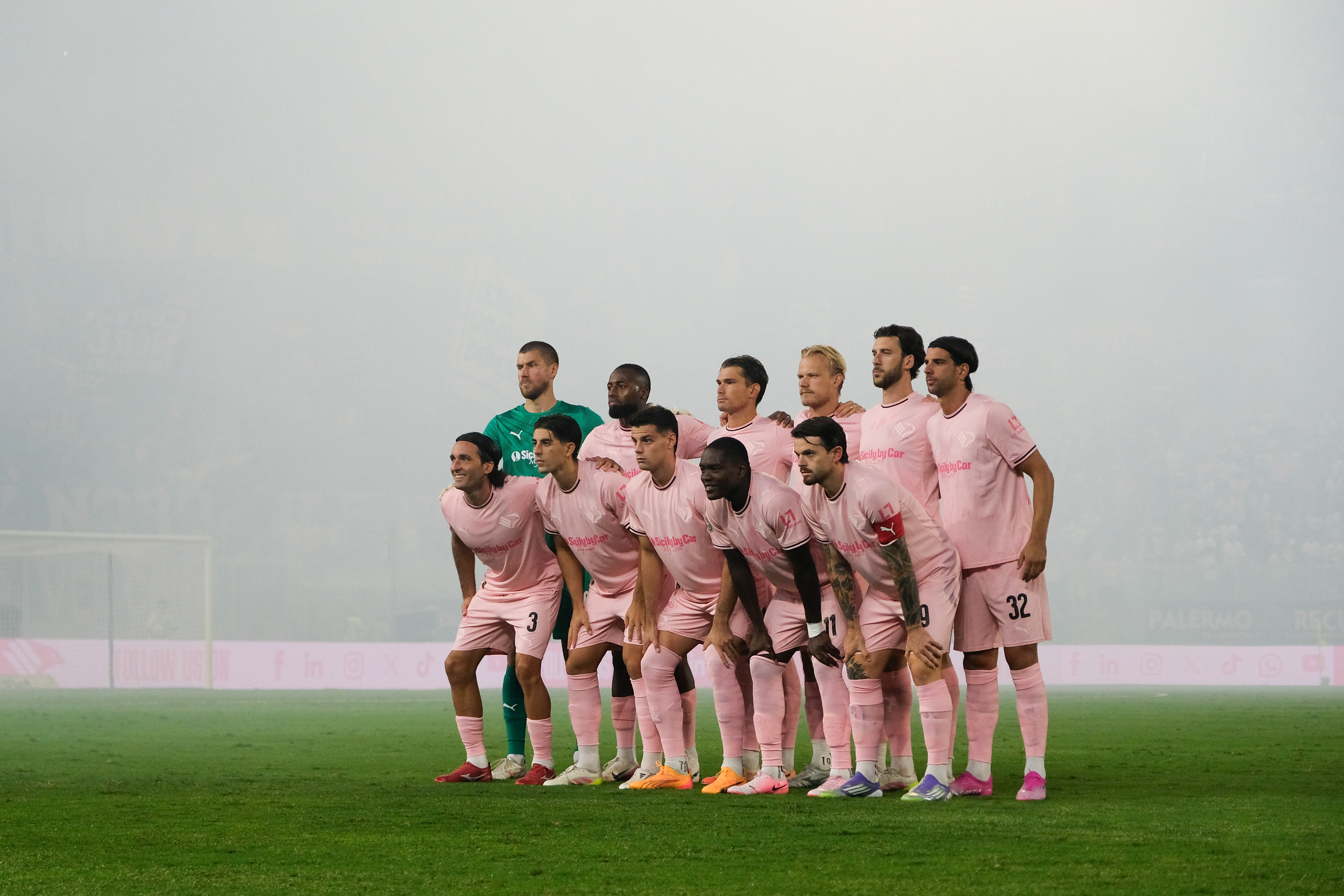 PALERMO FC v FROSINONE - Serie BKT 25/26 // PALERMO, ITALY - AUGUST 30: Palermo FC Starting eleven during the match between Palermo FC and Frosinone at Stadio Comunale Renzo Barbera on august 30, 2025 in Palermo, Italy. (Photo by Federico Serra)