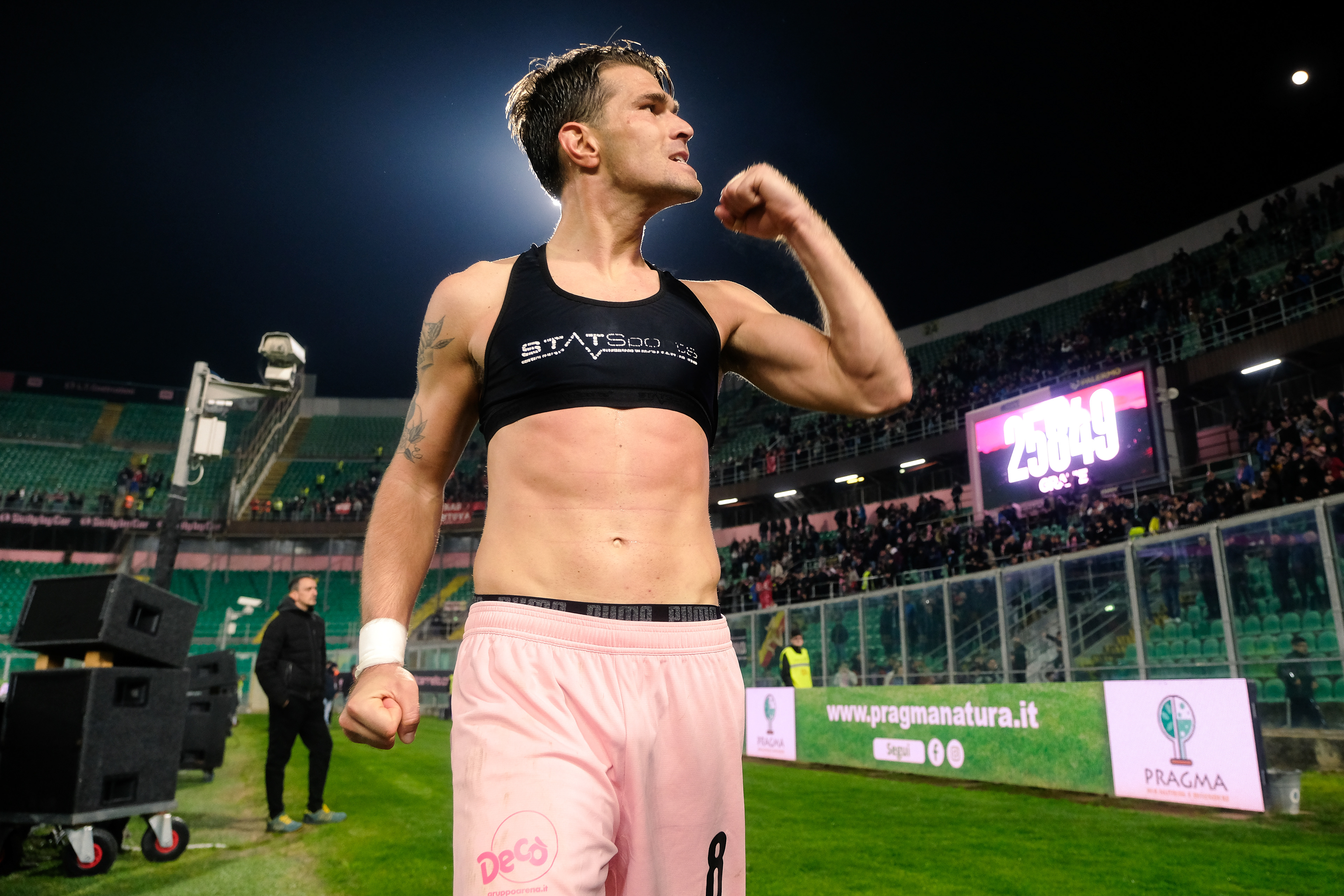 Palermo, Italy, 4 March 2026. Renzo Barbera Stadium, Palermo vs Mantua, match valid for the 2025/2026 Serie B championship. In the photo: Jacopo Segre (Palermo FC) celebrates after the victory