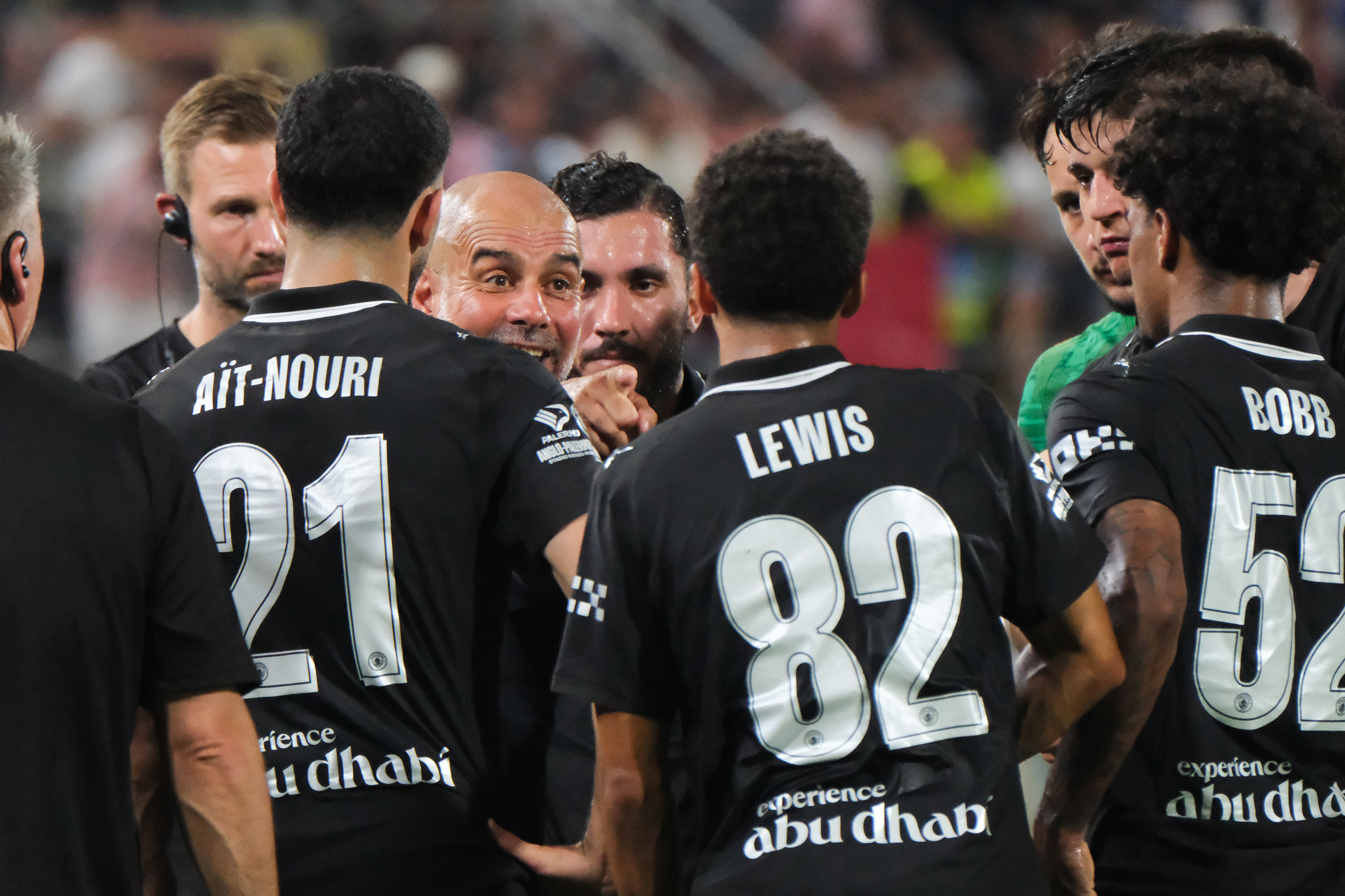 PALERMO FC v MANCHESTER CITY - Anglo Palermitan Trophy // PALERMO, ITALY - AUGUST 09: Pep Guardiola head coach of Manchester City giving directions during the cooling break of friendly match between Palermo FC and Manchester City at Stadio Comunale Renzo Barbera on august 09, 2025 in Palermo, Italy. (Photo by Federico Serra)