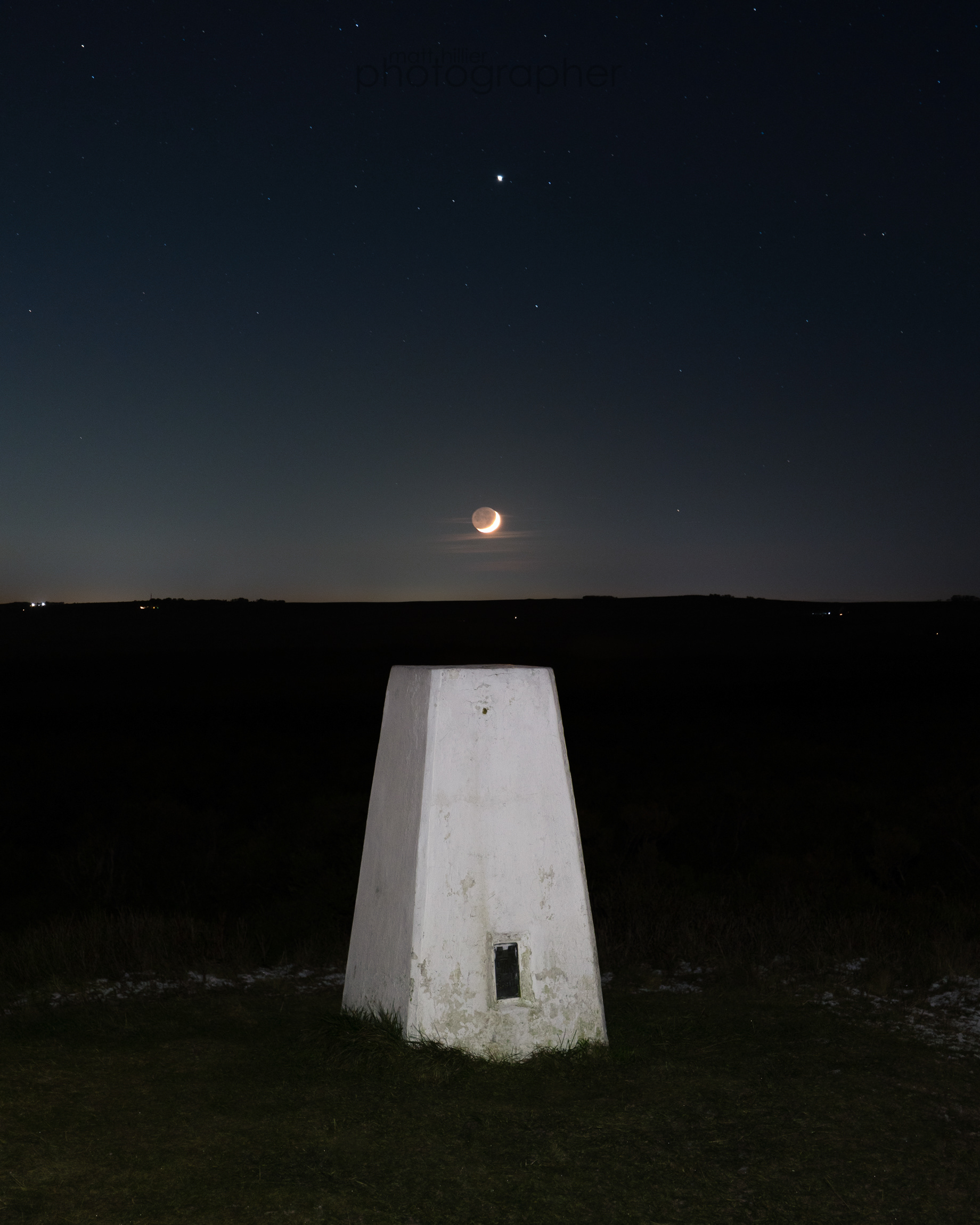 The Moon and Jupiter Aligned