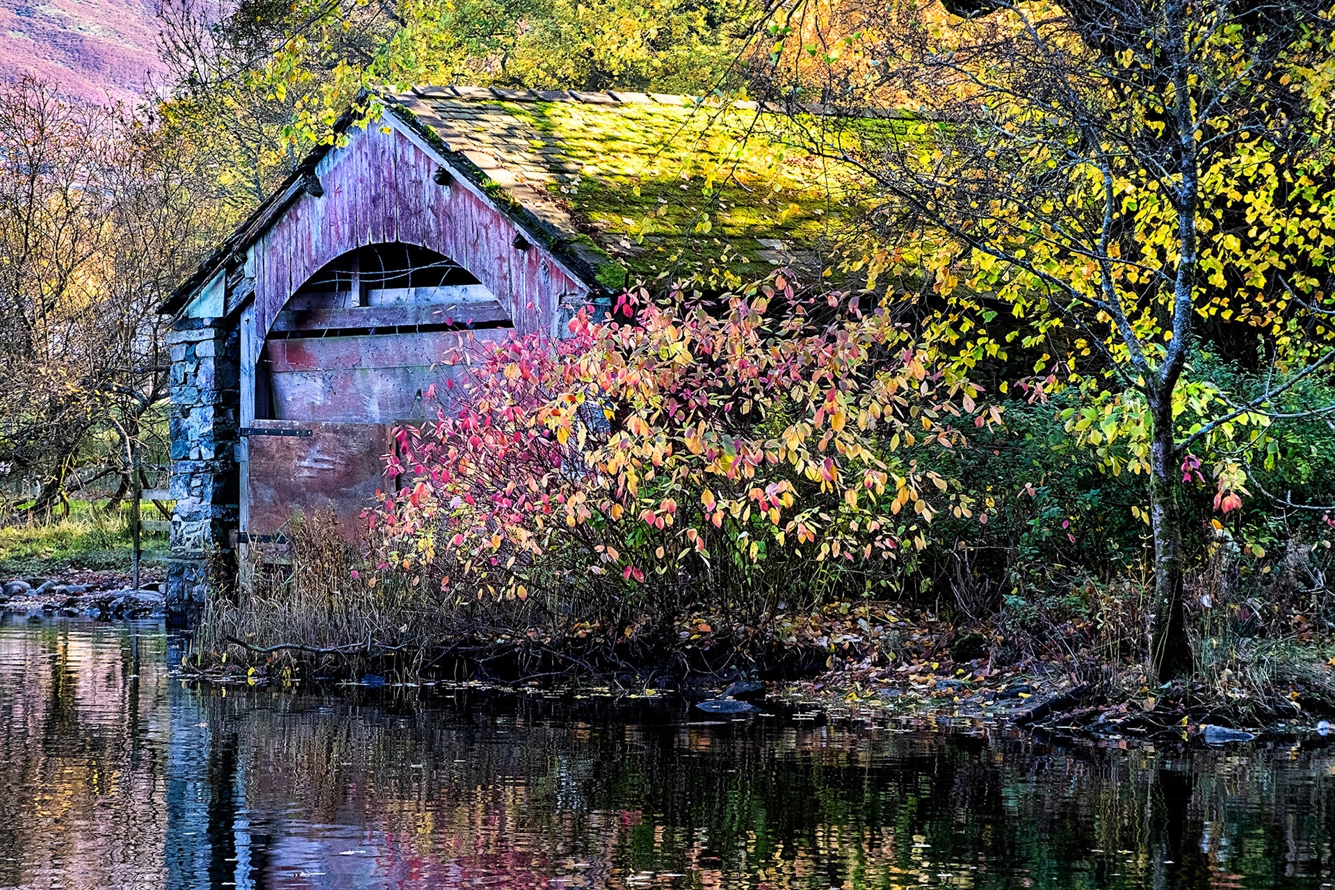 Pooley Bridge, Lake District, Autumn, Ullswater