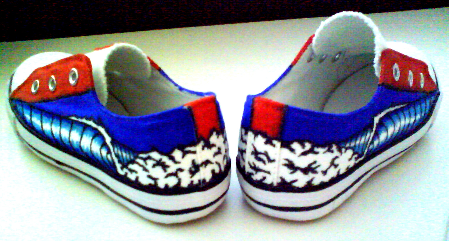 PERFECT WAVE maker on canvas