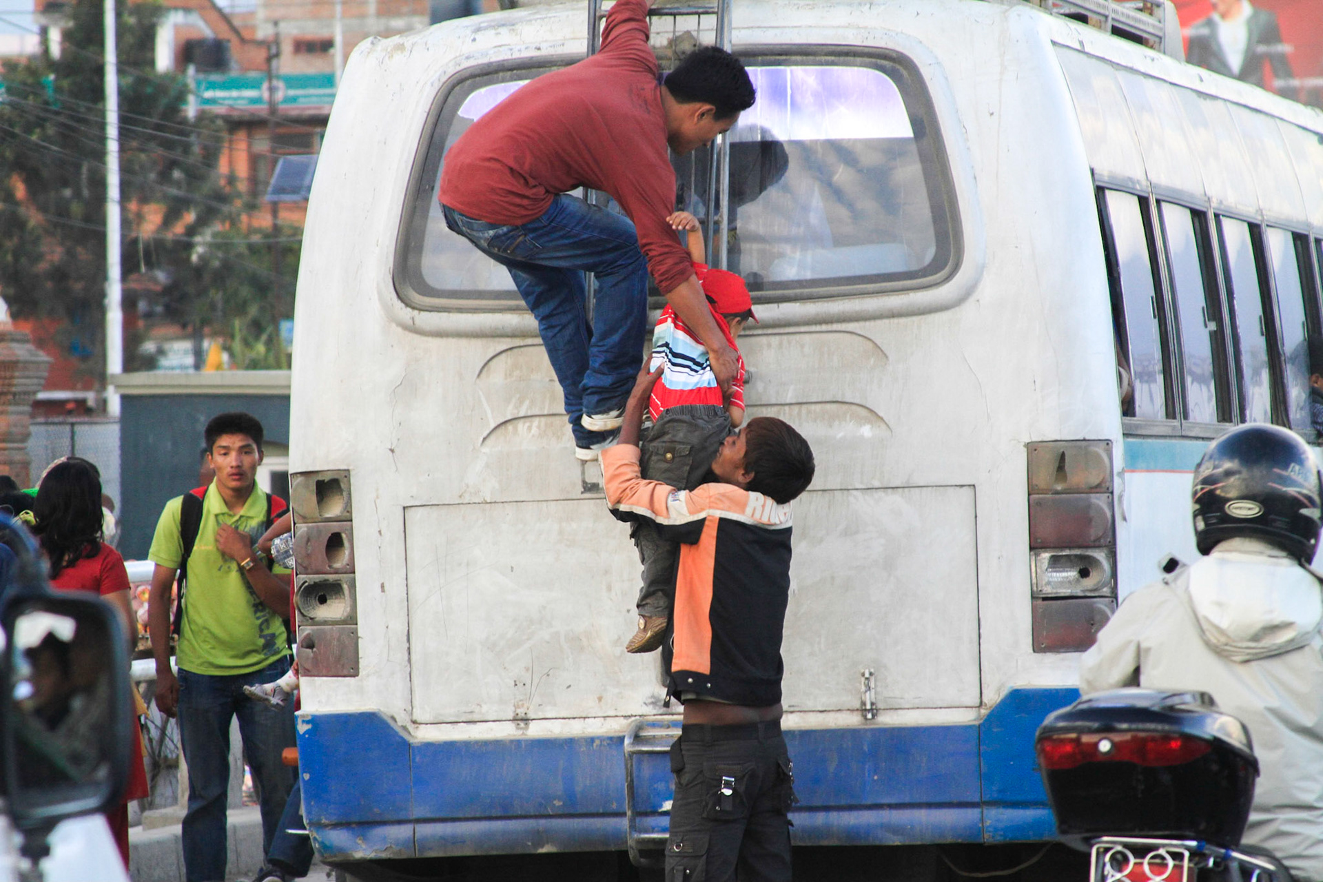 Getting on the bus roof