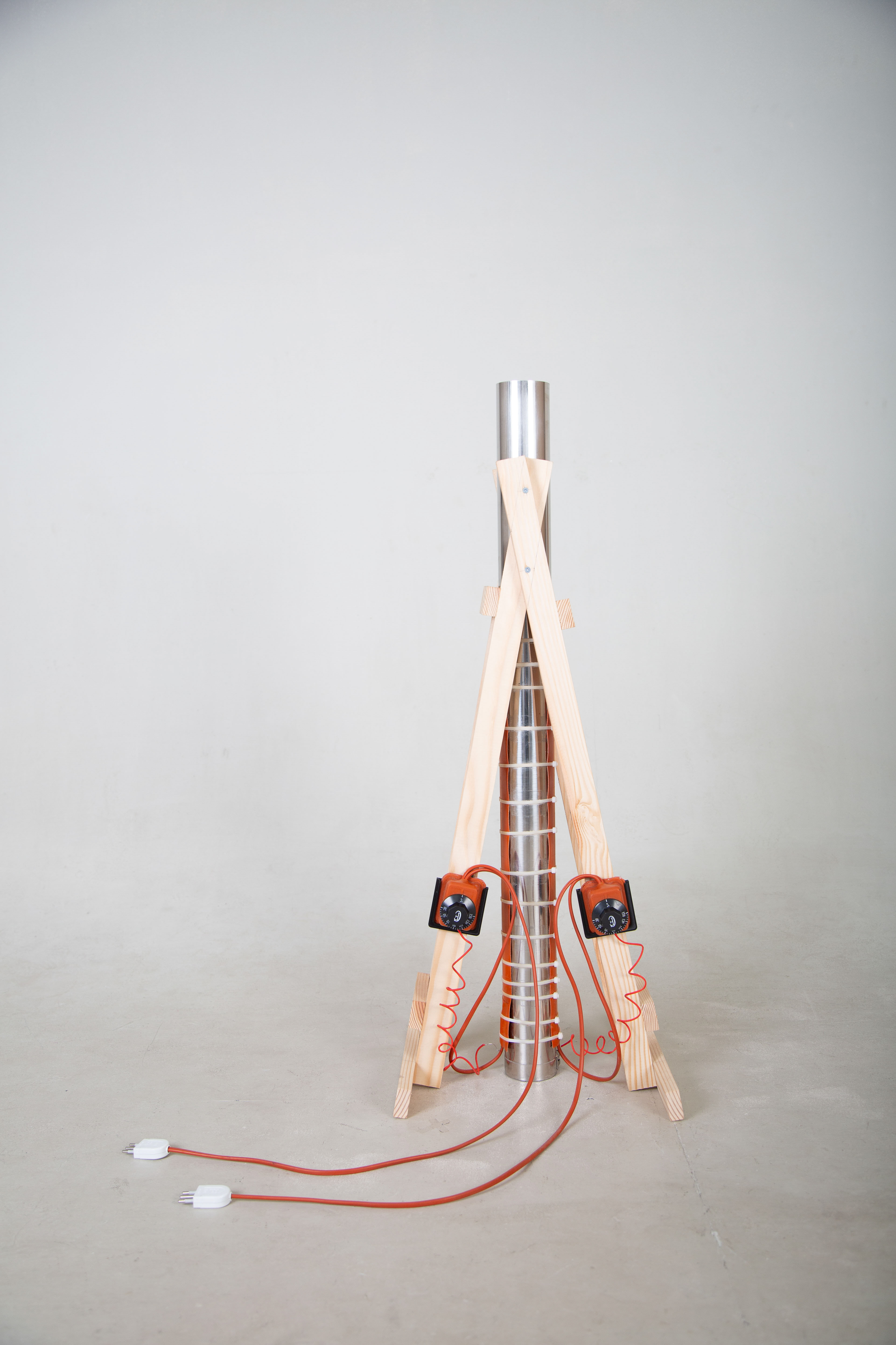 Plastification Platform, used to soften wood and avoid fracture under pressure.