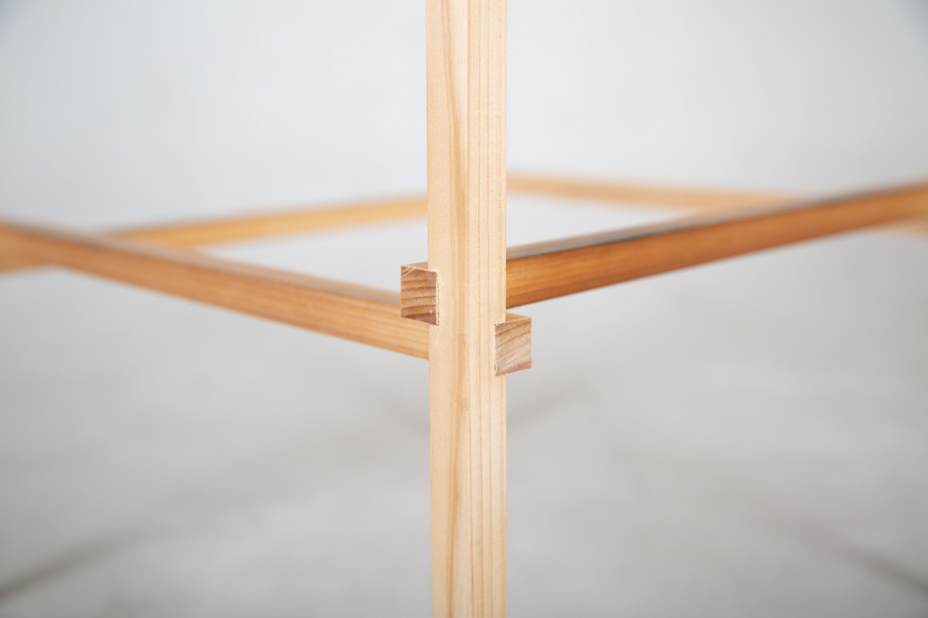 D01 is composed of 16x16mm elements which bite into each other through subtle 4mm incisions.