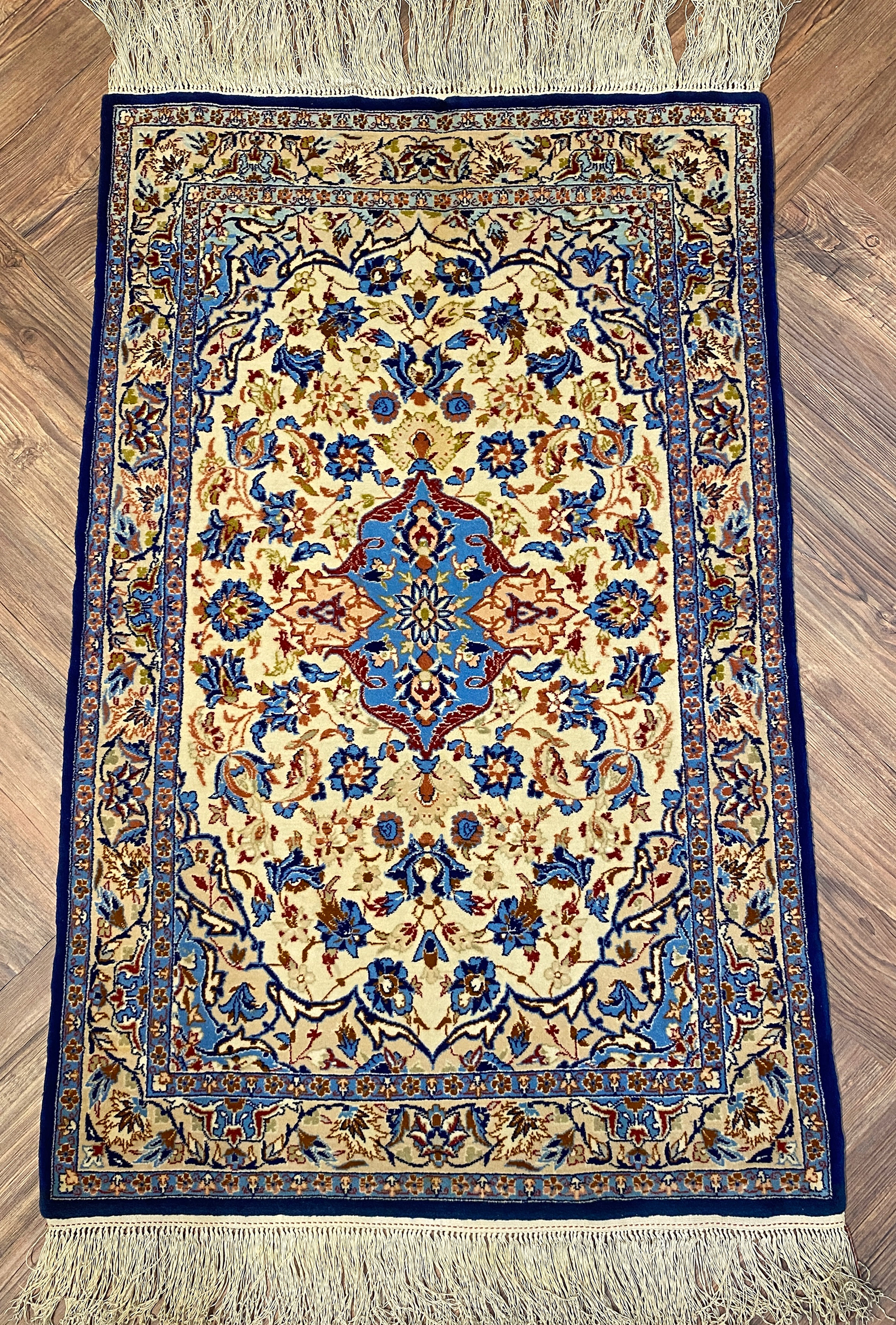 AS21-367 - Persian Isfahan W&S - 68 x 104 cm
