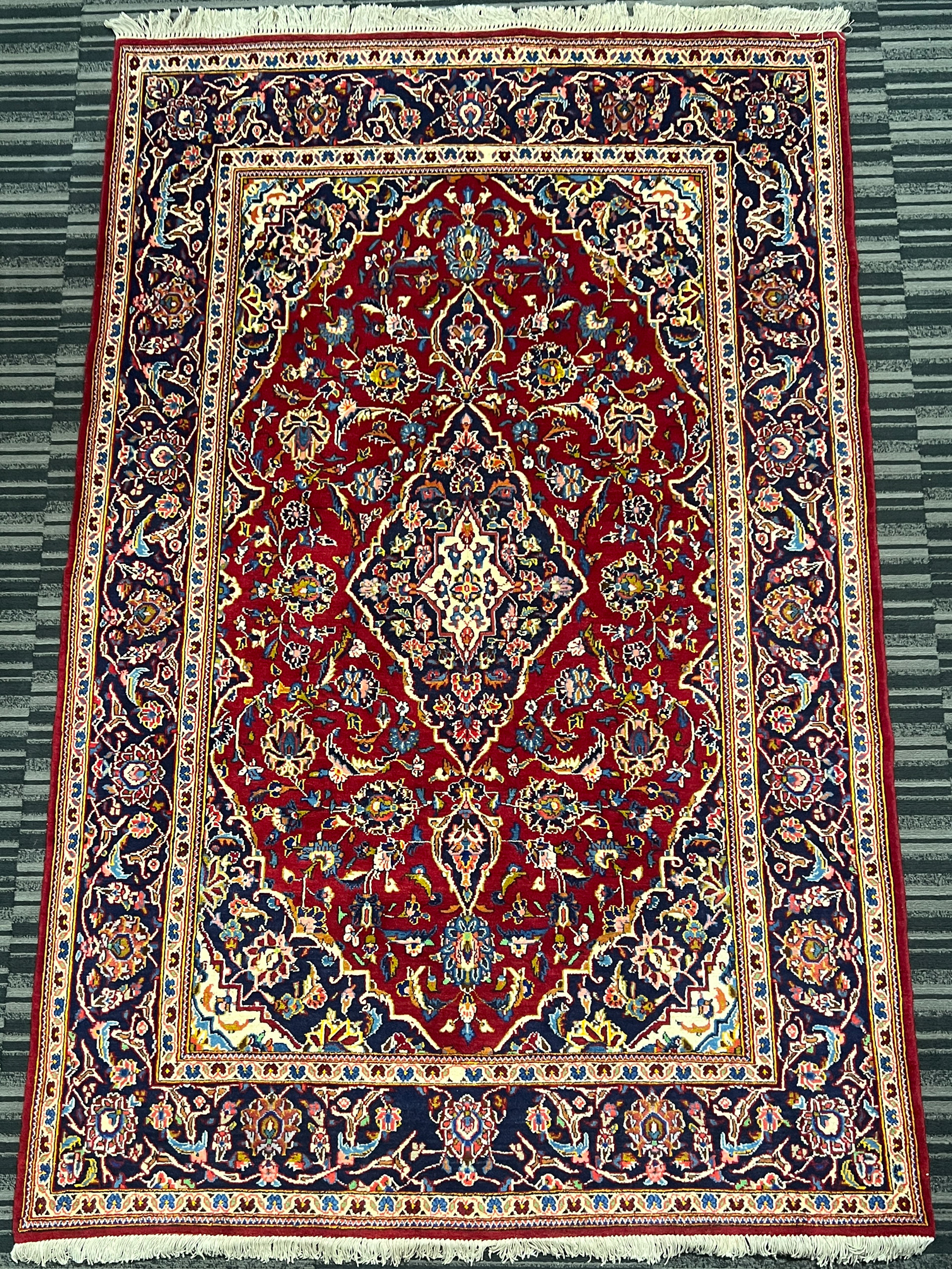 AS2842-94 - Persian Kashan Wool - 137 x 210 cm