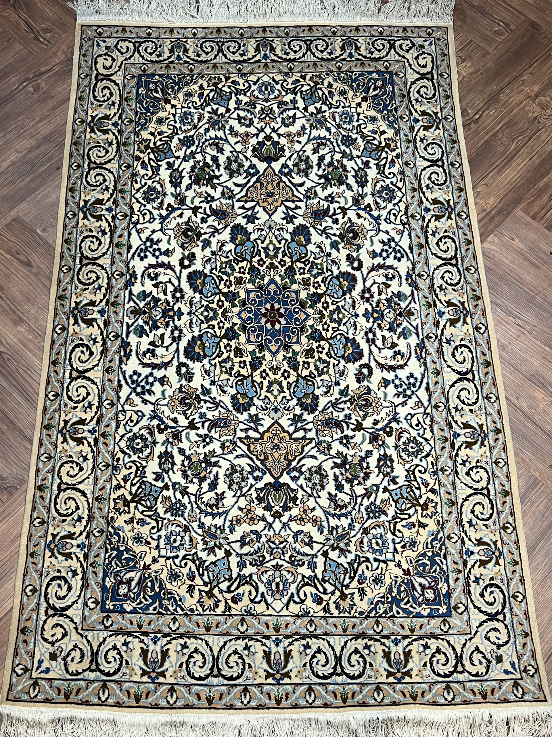 AS2884-94 - Persian Nain W&S - 122 x 200 cm