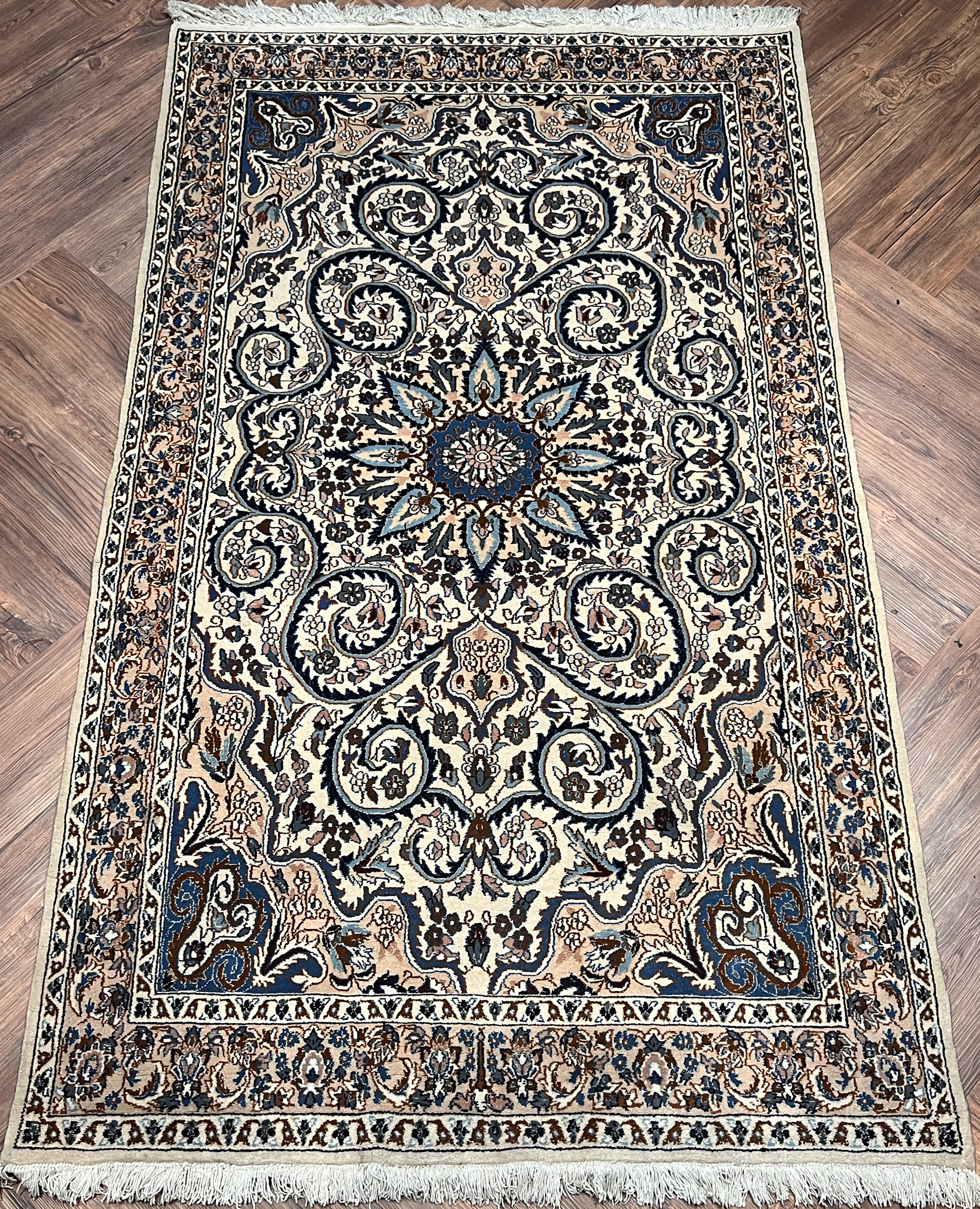 AS106-93 Persian Nain W&S - 125 x 209 cm