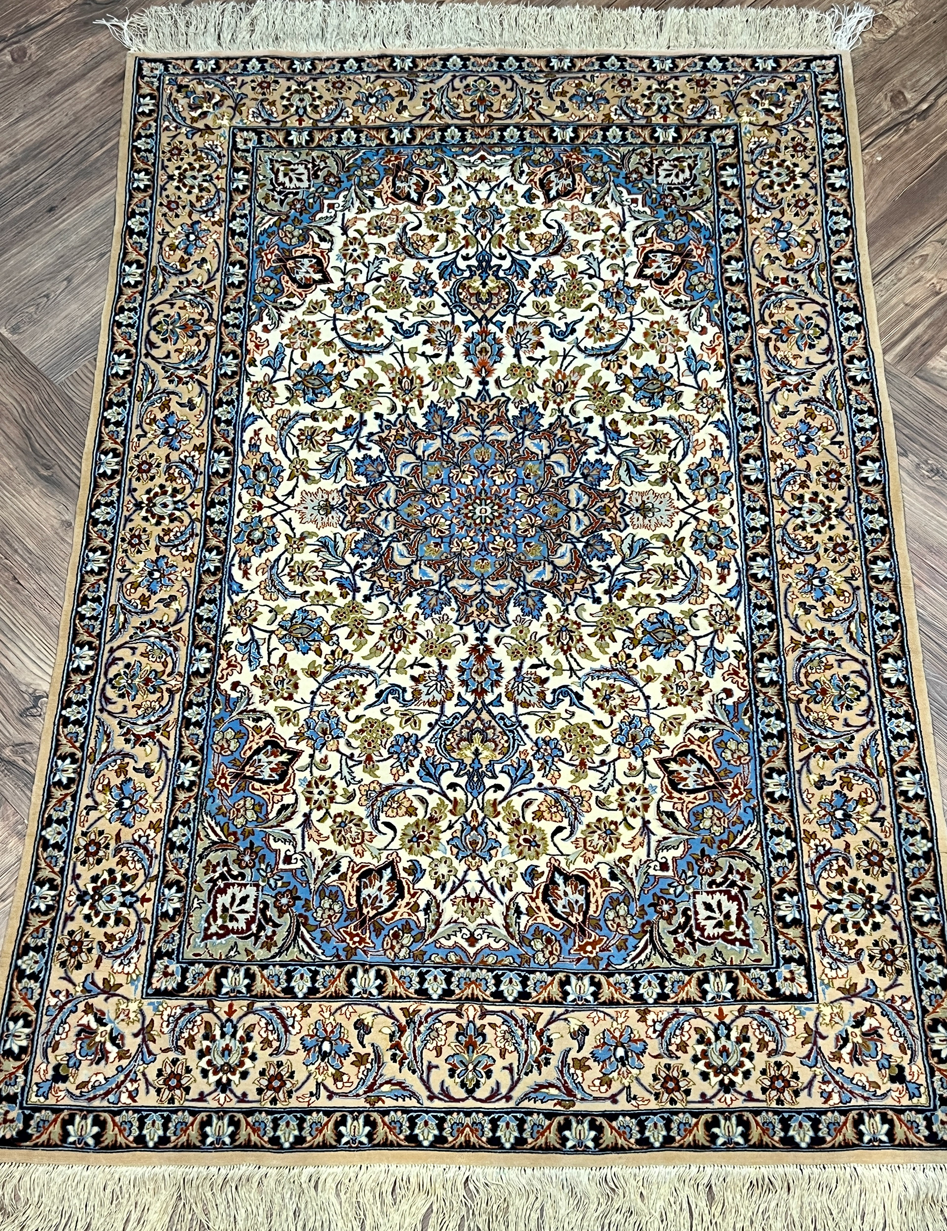 AS21-351 - Persian Isfahan W&S - 105 x 157 cm