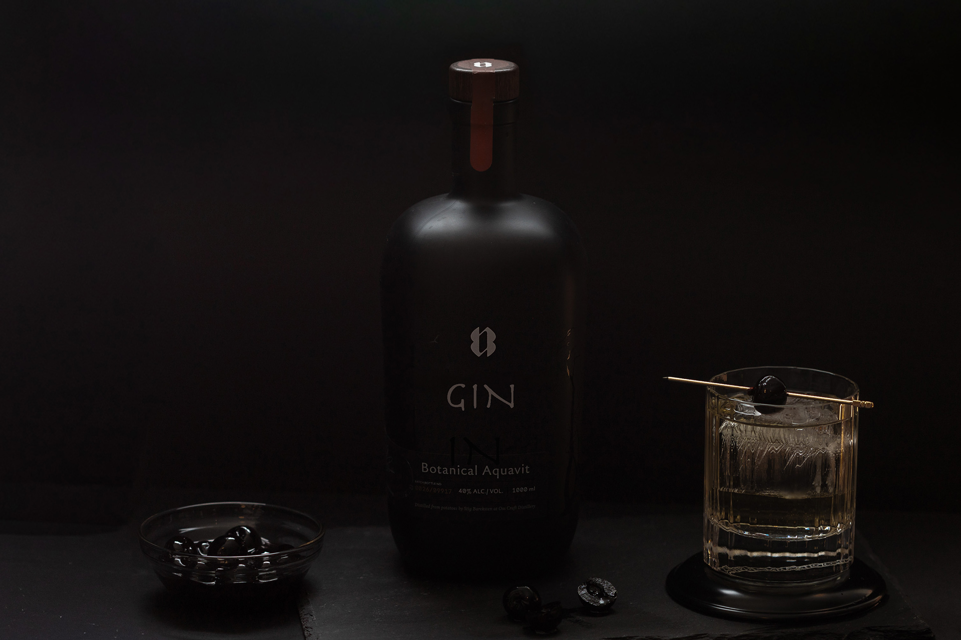 Gin, botanical aquavit, beverage photography