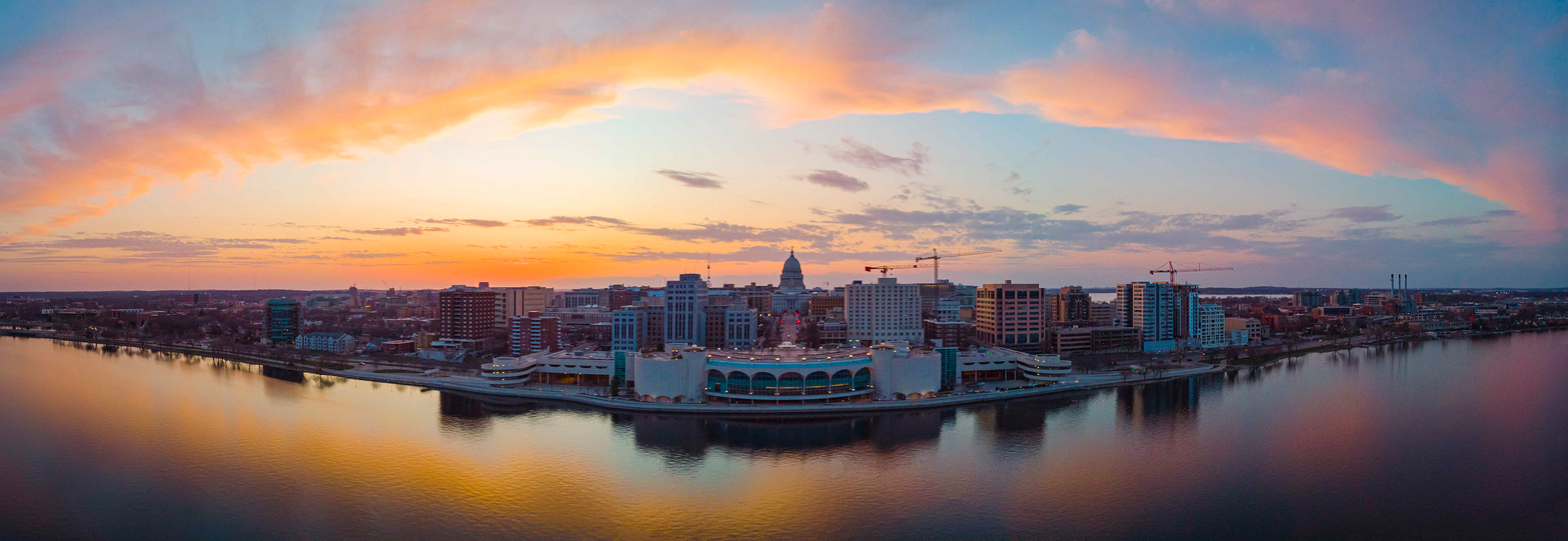 2018 Monona Terrace panorama low perspective after sunset with Mavic Air hdr panorama