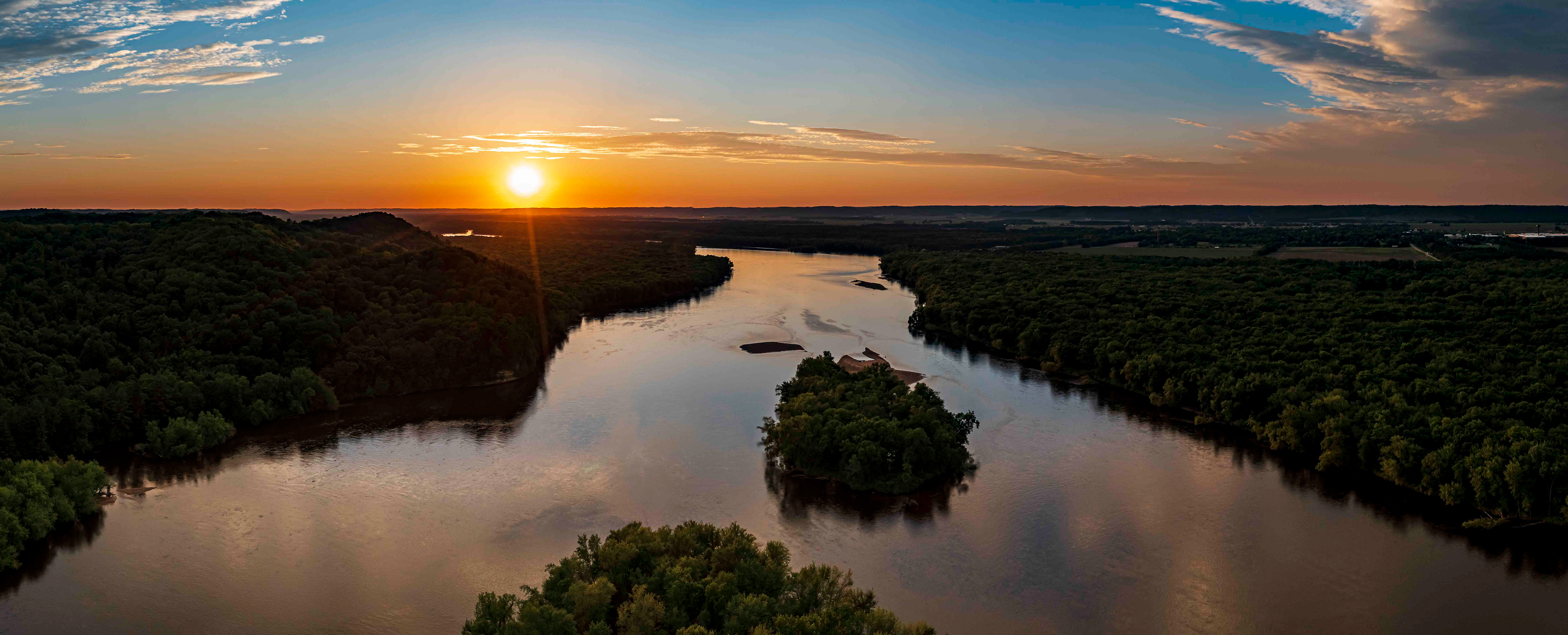 2019 Wisconsin River Taliesen WI hdr panorama with Mavic 2 Pro
