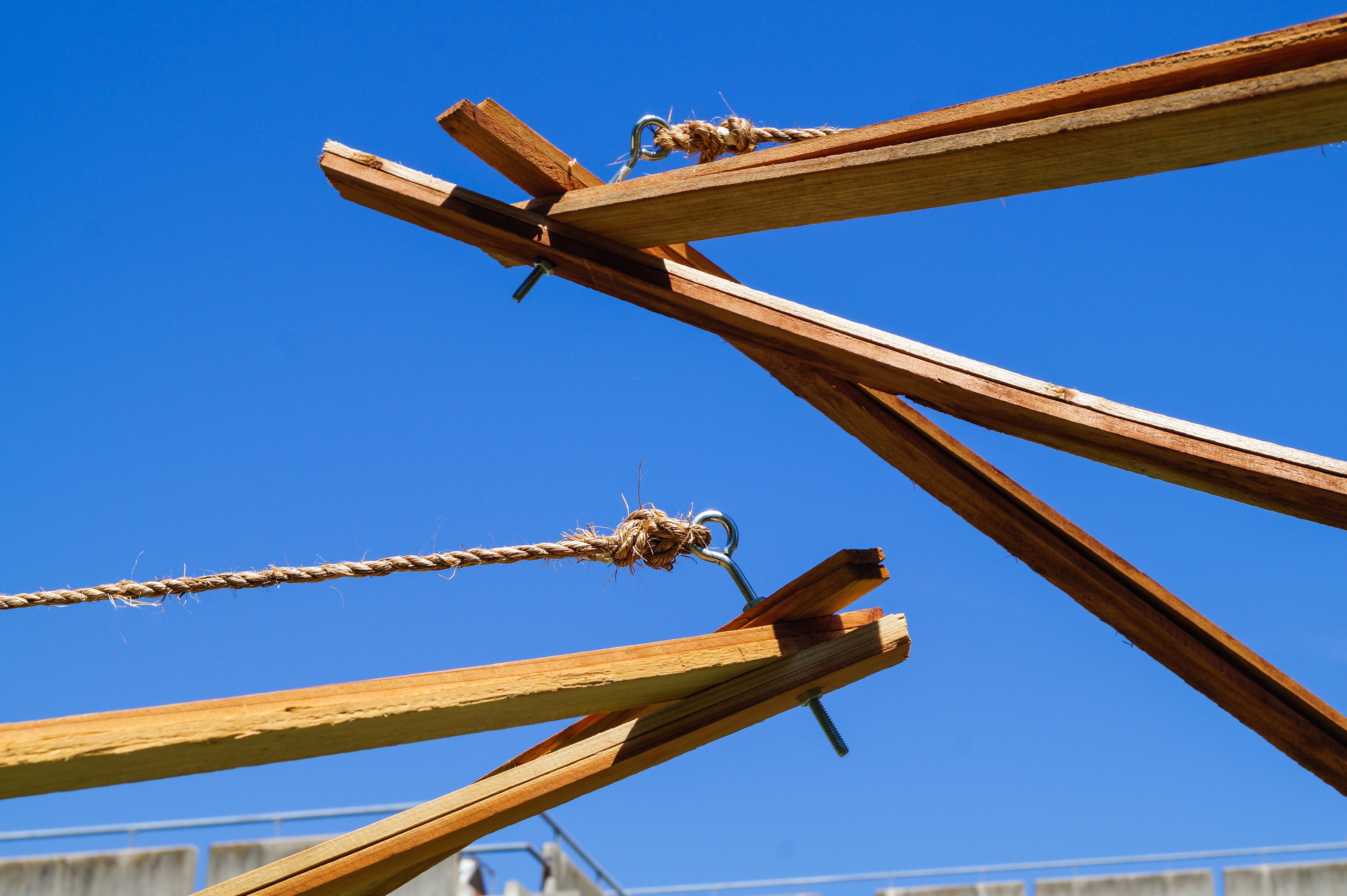 Cantilever Edges