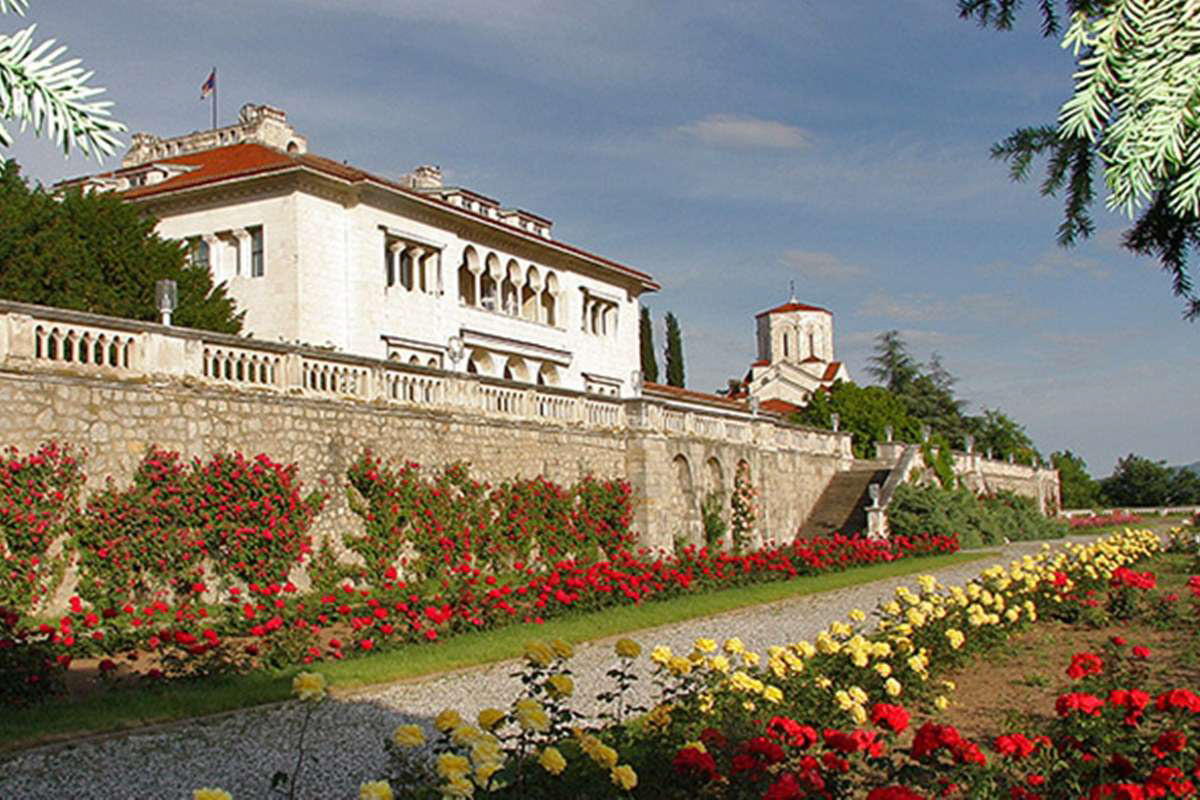 Kraljevski Dvor (Royal Palace)